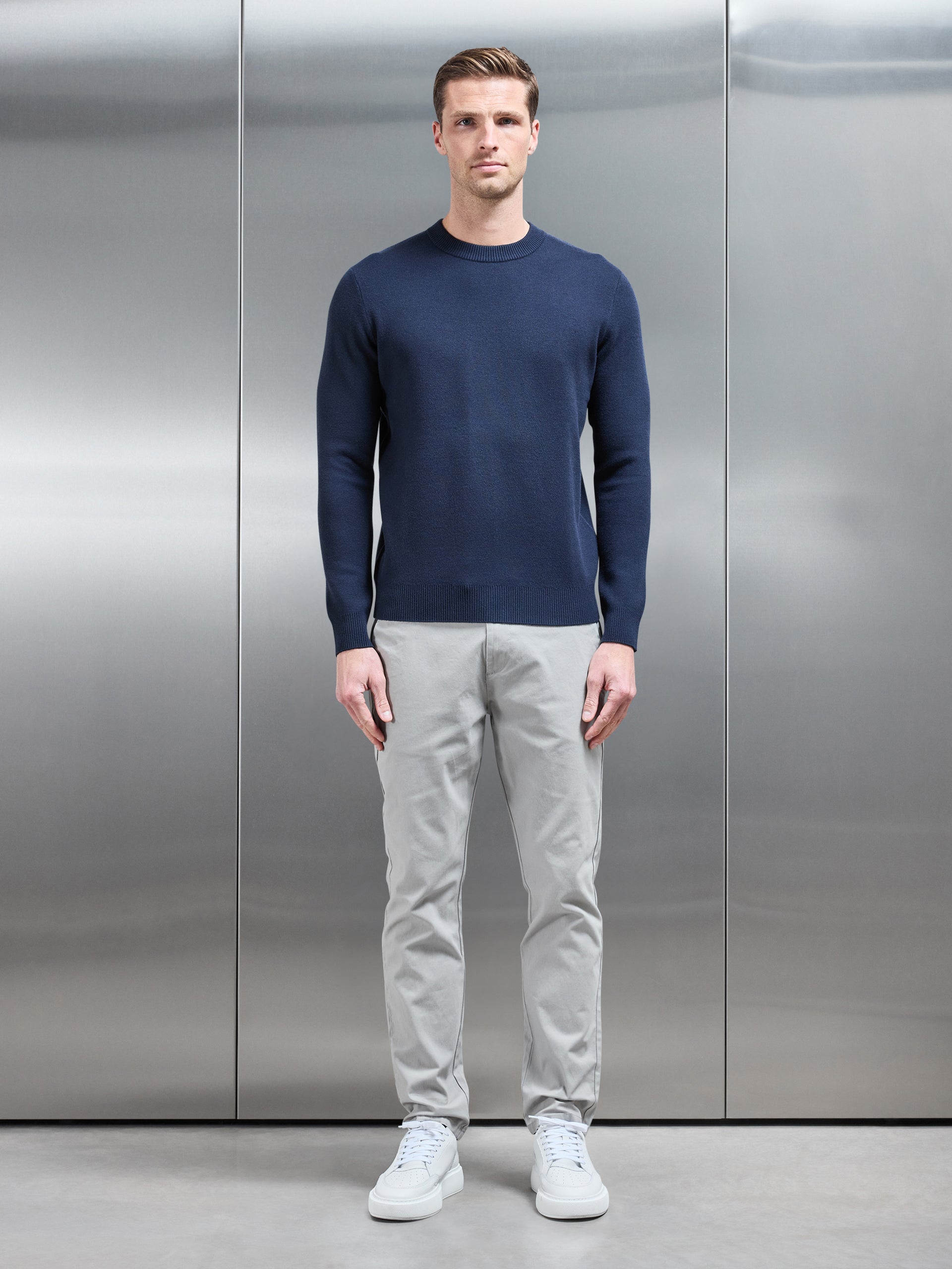 Chunky Knitted Sweatshirt in Navy