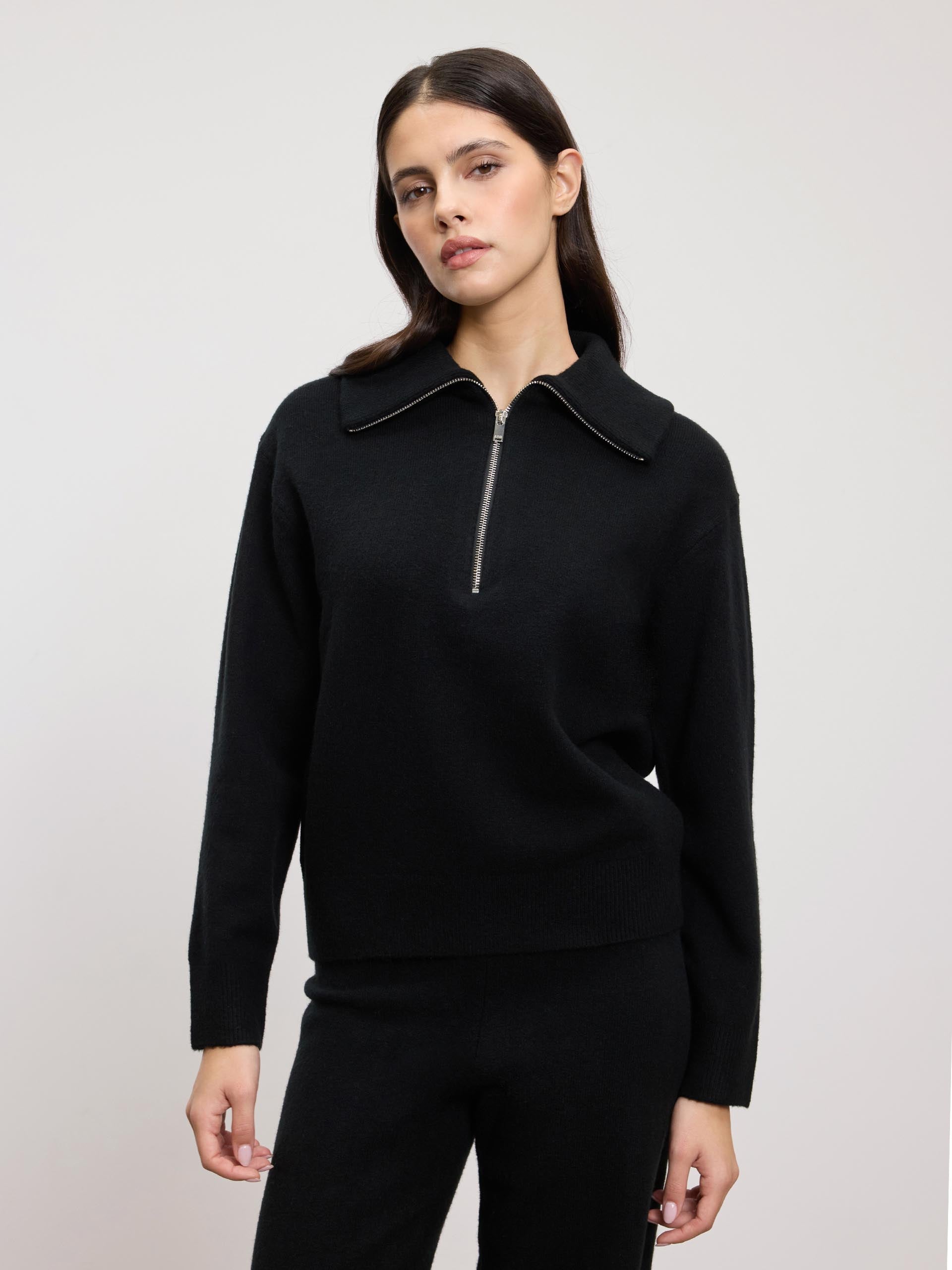 Womens Chunky Wool Half Zip in Black