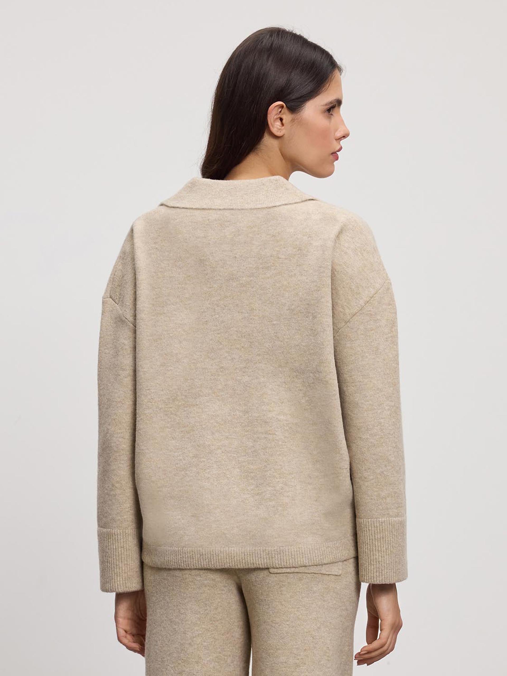 Womens Chunky Wool Revere Collar Polo in Stone