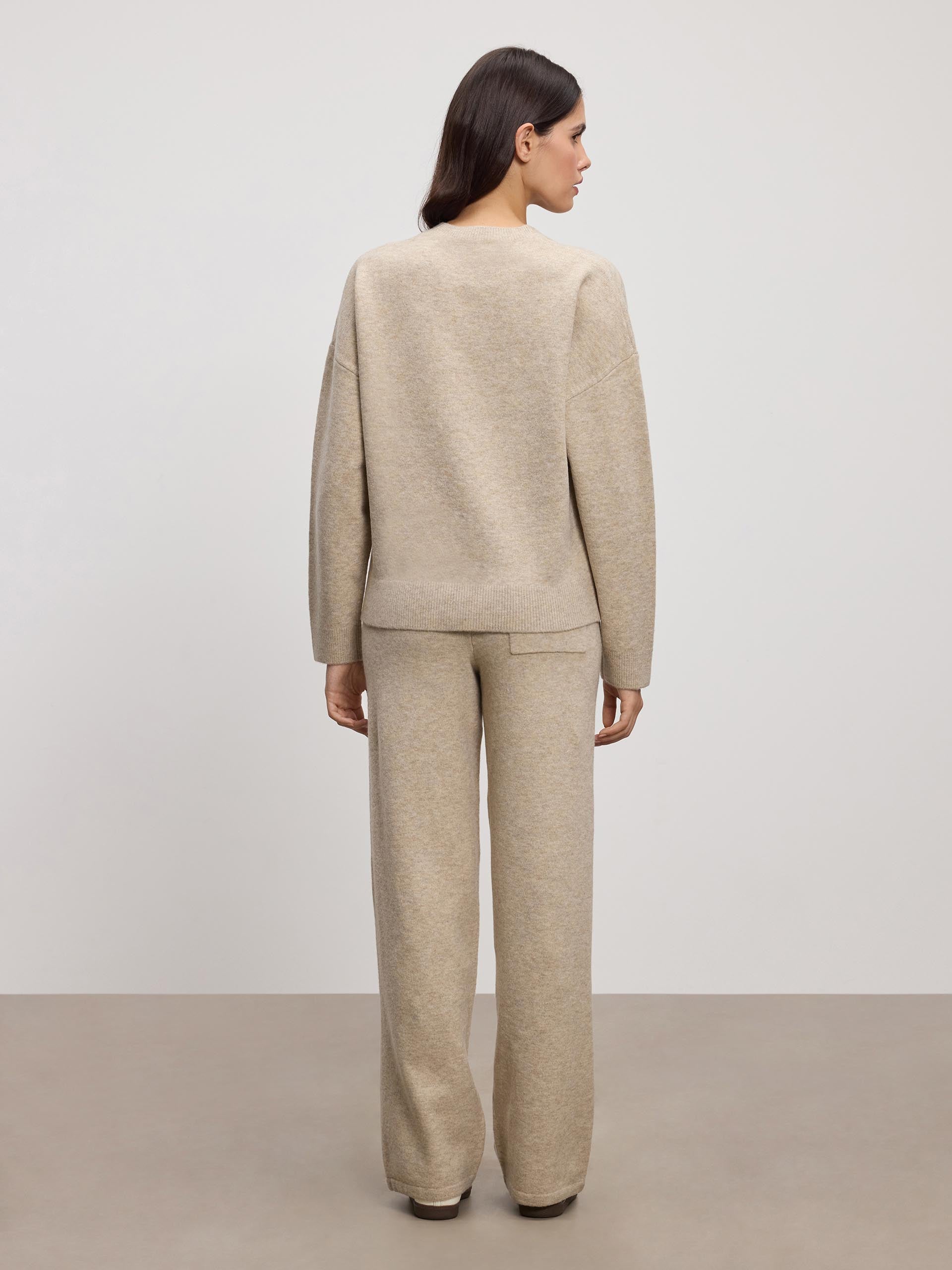 Womens Chunky Wool Sweatshirt in Stone