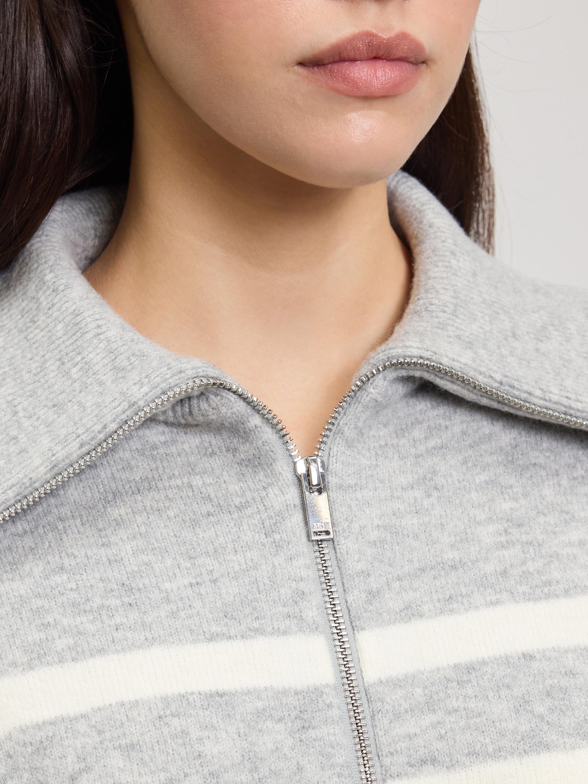 Womens Chunky Wool Stripe Half Zip in Grey White