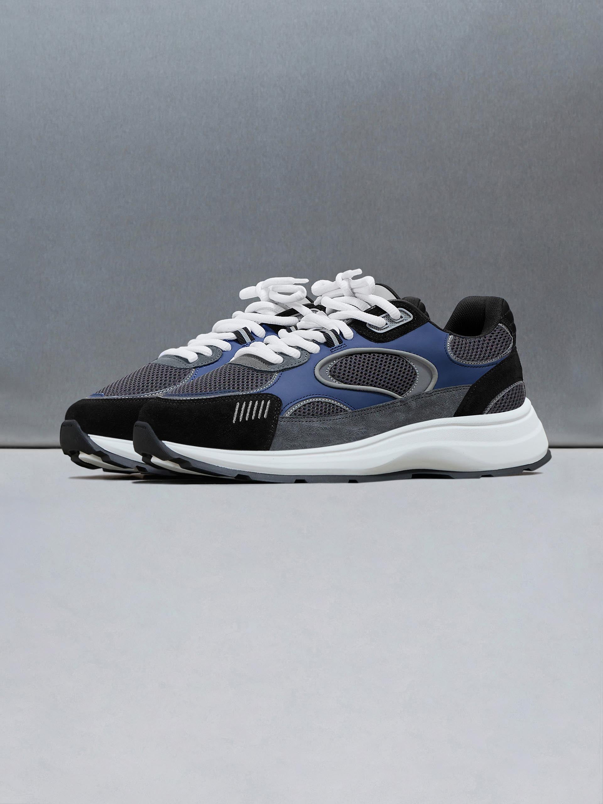Circuit Trainer in Cobalt Grey