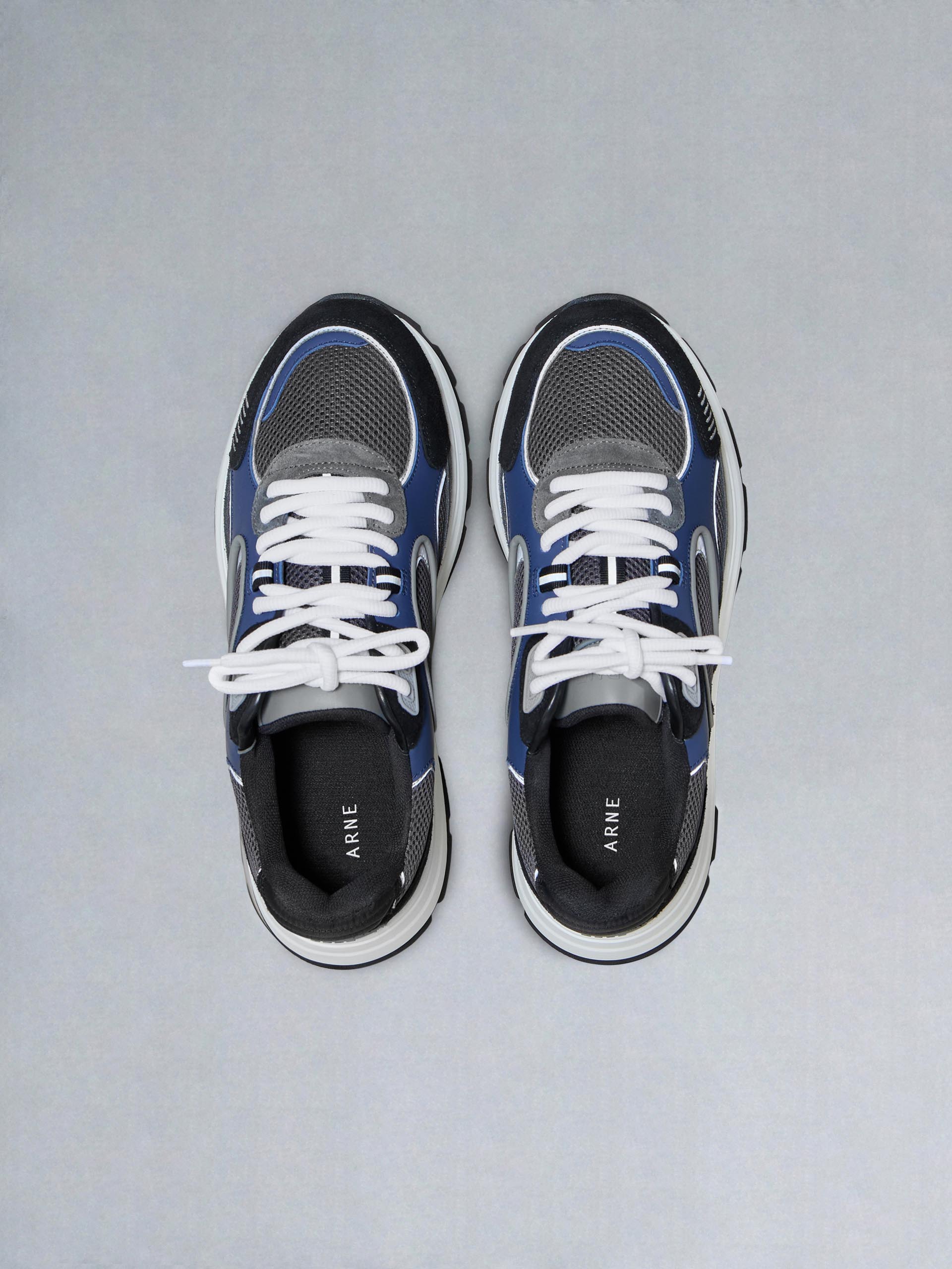 Circuit Trainer in Cobalt Grey