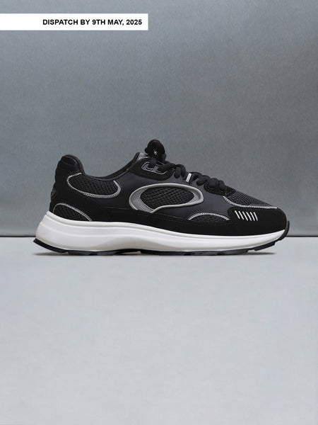 Circuit Trainer in Black