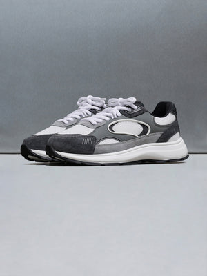 Circuit Trainer in White Grey