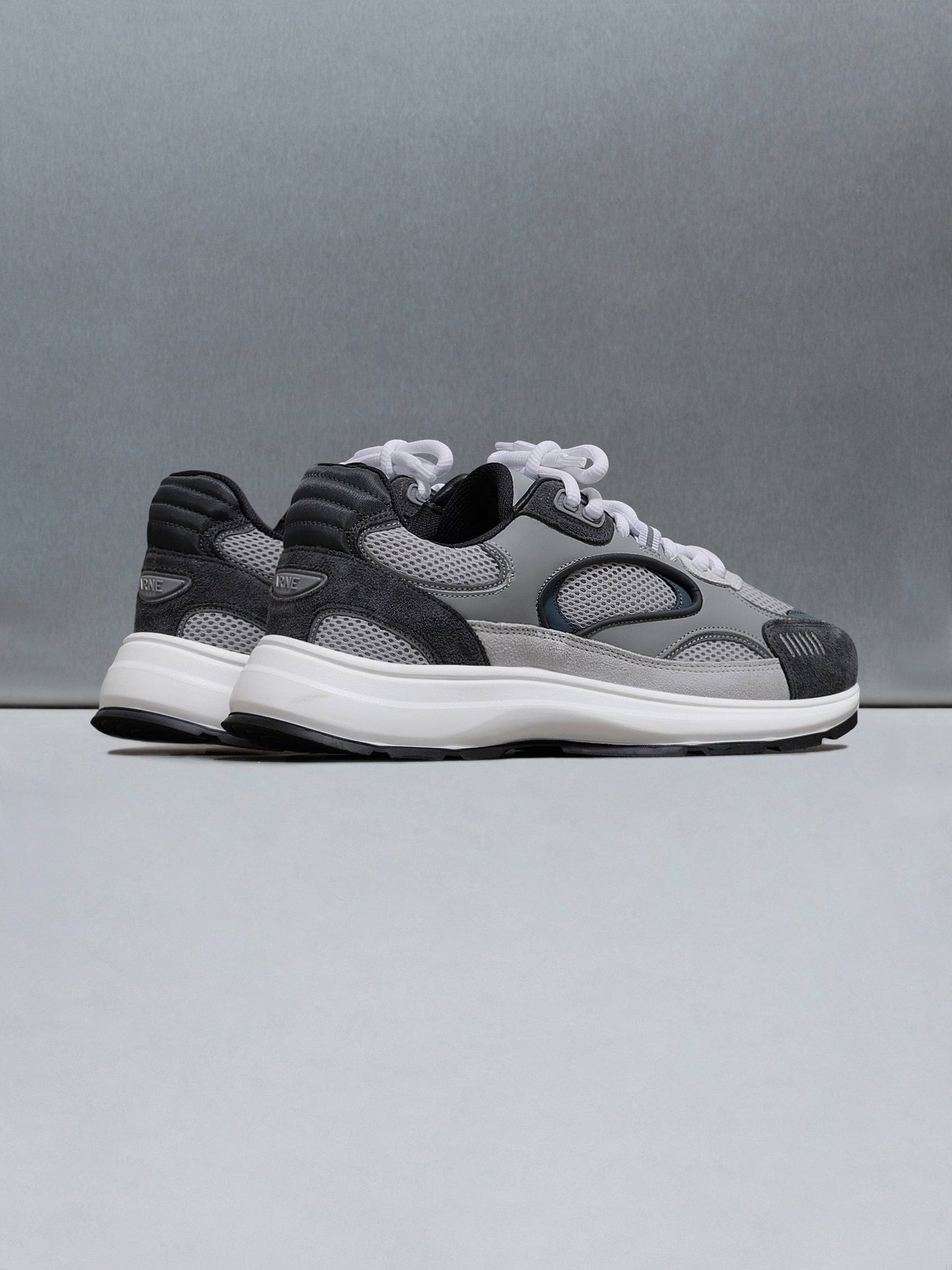Circuit Trainer in Ocean Grey