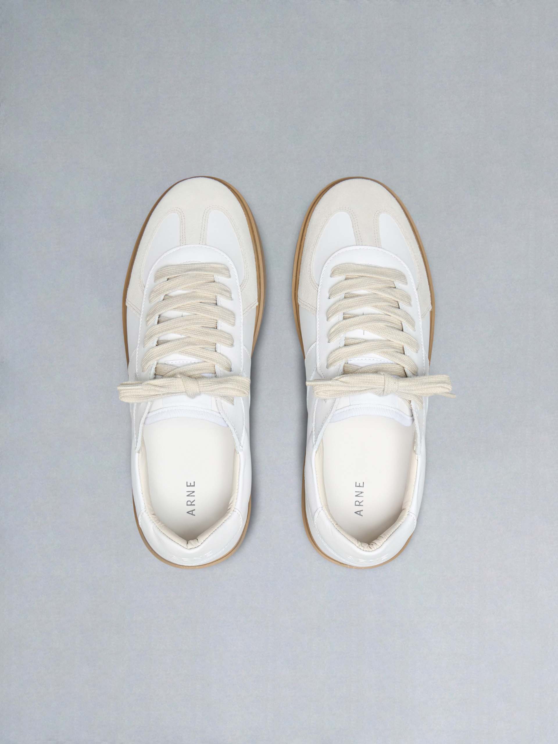 Classic Court Trainer in White Gum