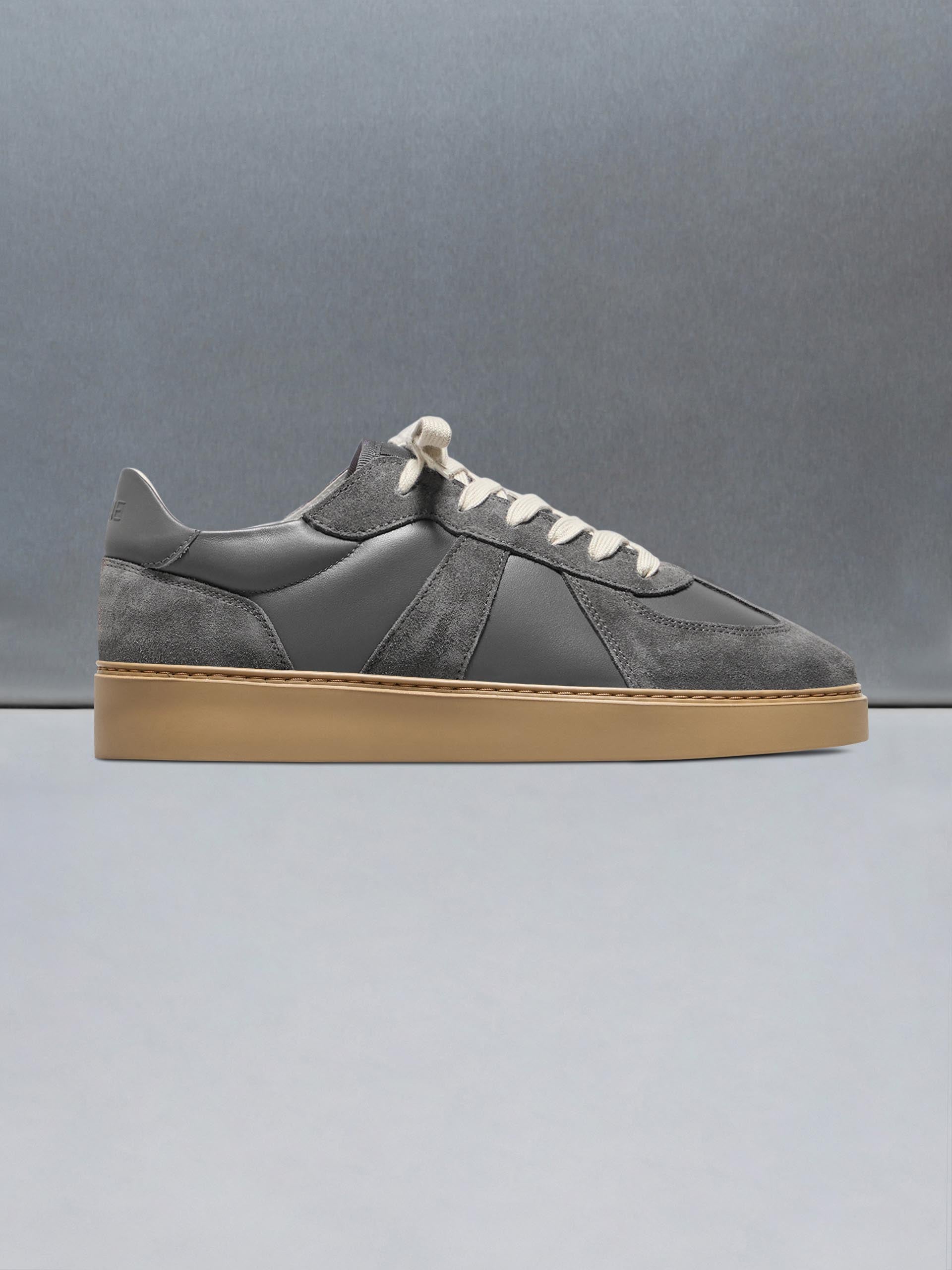 Classic Court Trainer in Charcoal Gum