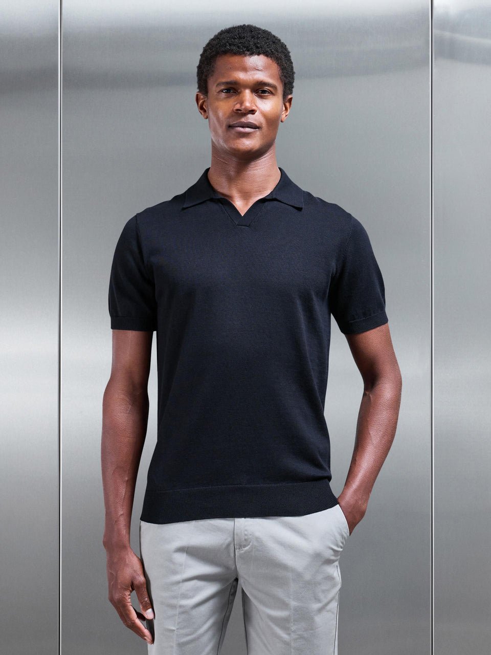 Cotton Knitted Revere Collar Polo Shirt in Black