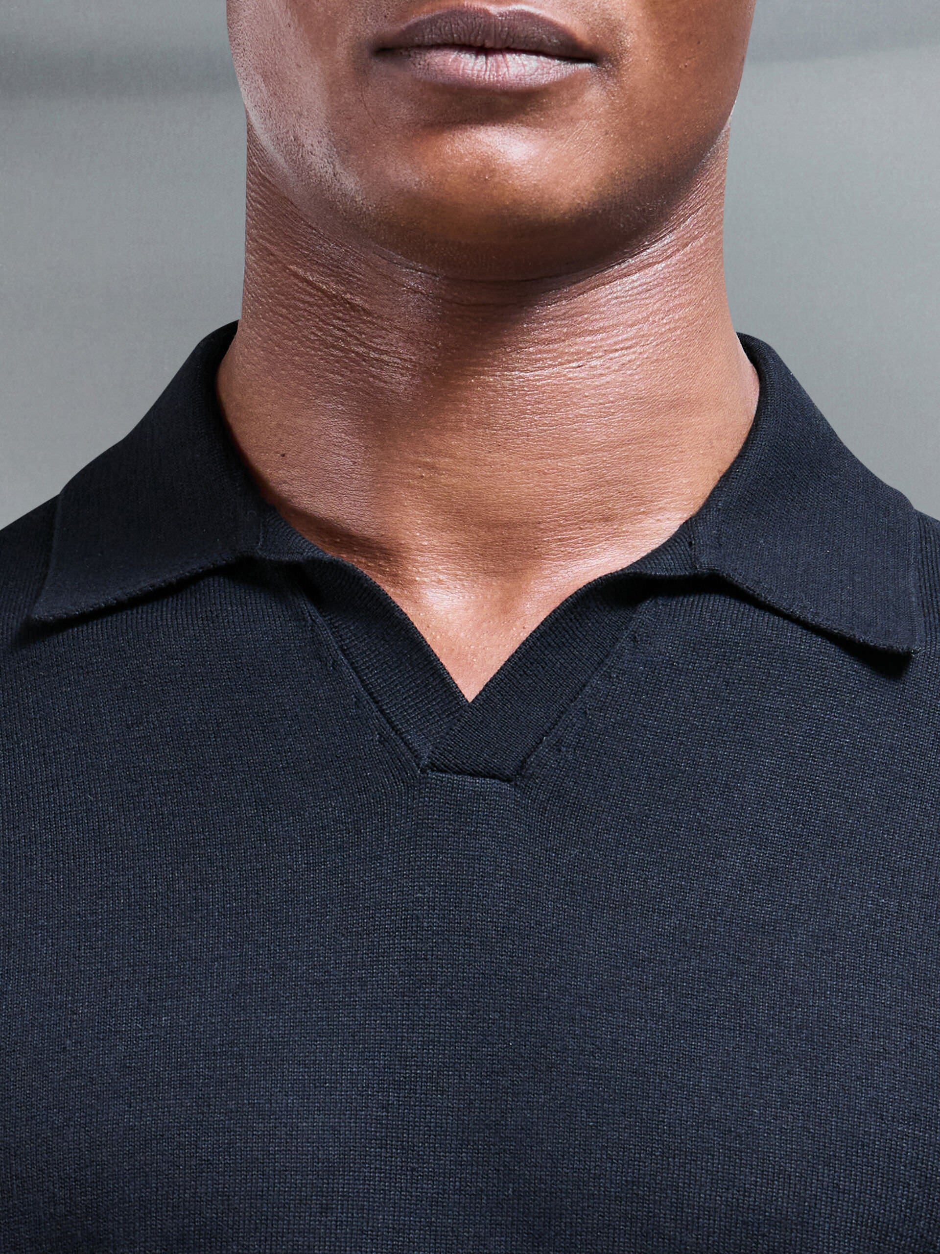Cotton Knitted Revere Collar Polo Shirt in Black