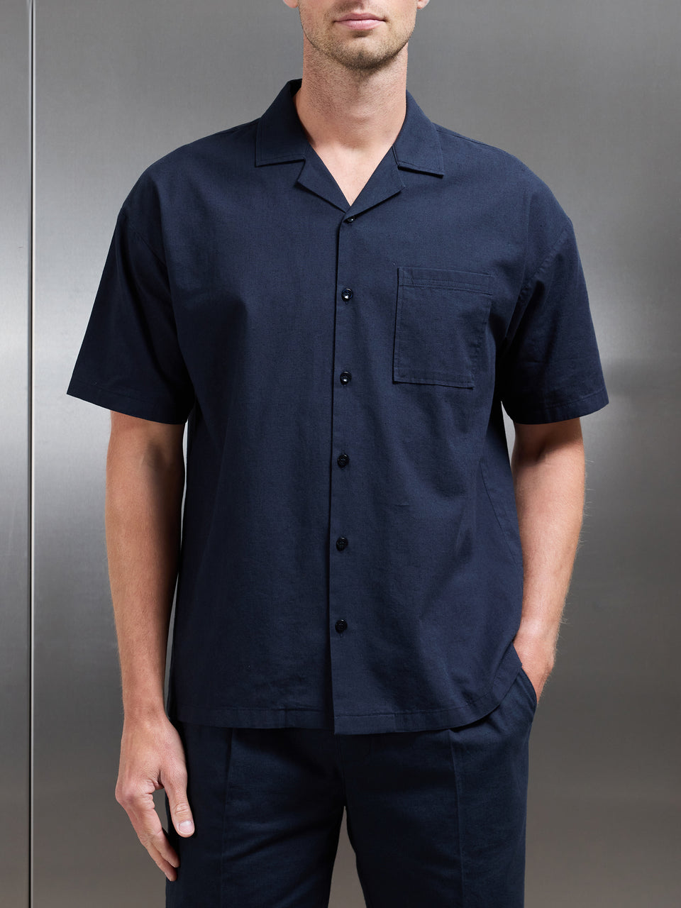 Relaxed Cotton Linen Revere Collar Shirt in Navy