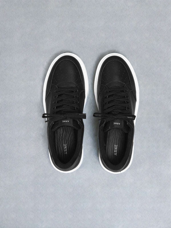 Court Trainer 2.0 in Black White