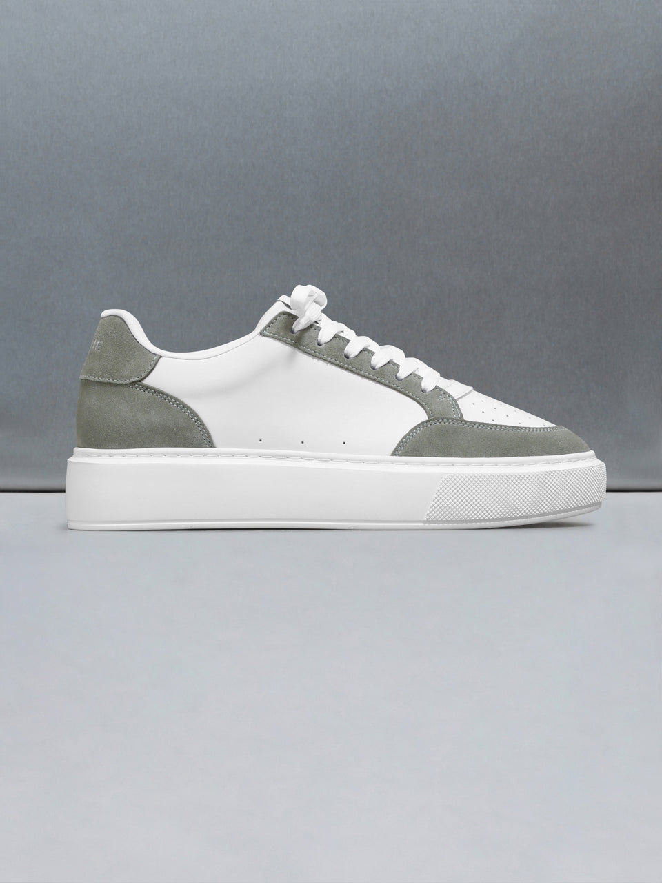 Court Trainer 2.0 in White Sage