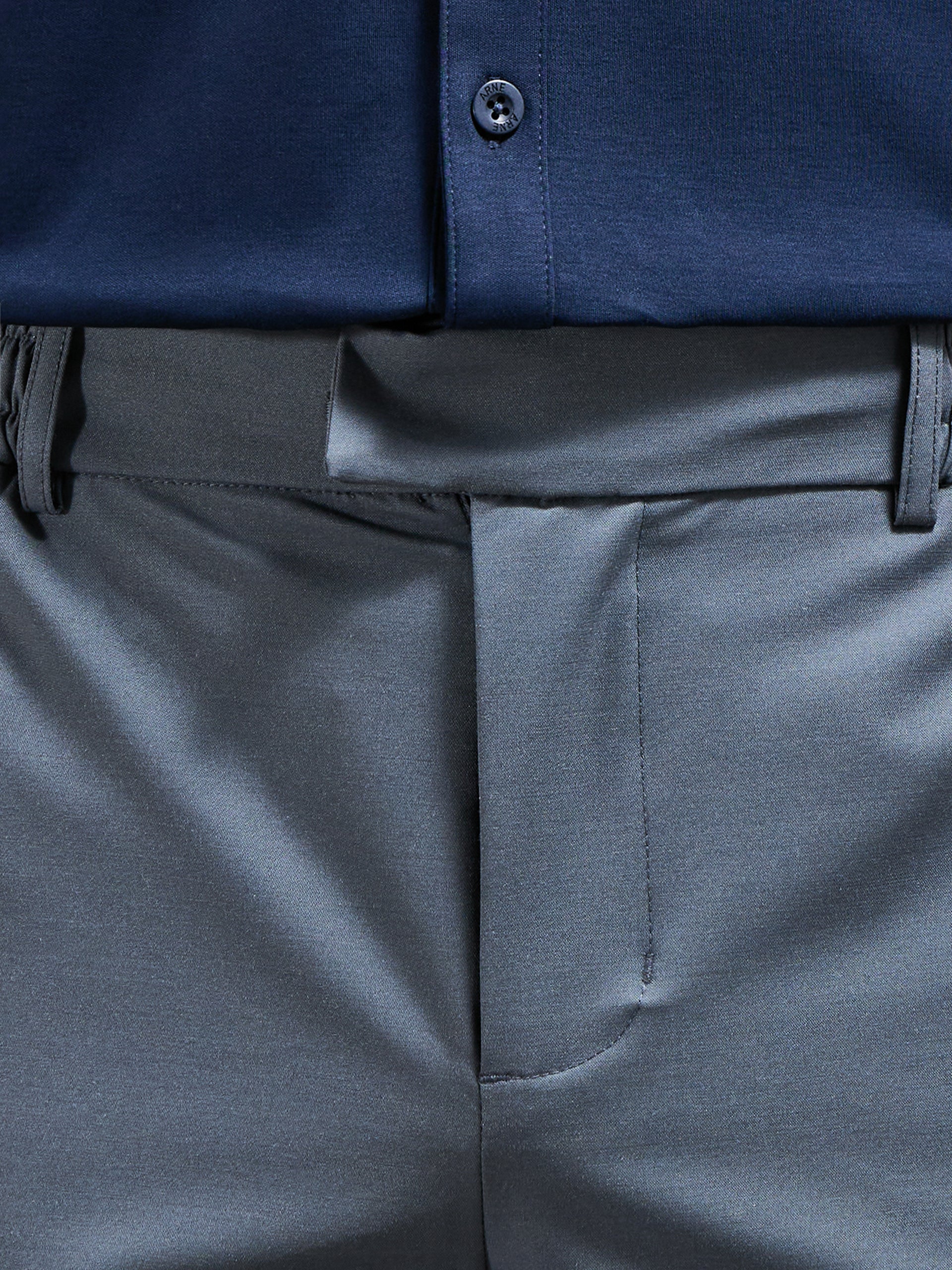 Crease Resistant Stretch Chino Short in Grey