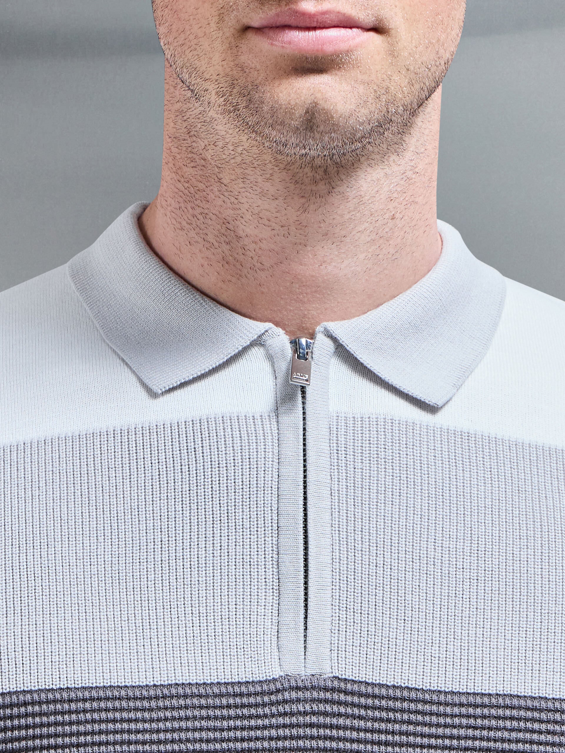 Colour Block Knitted Zip Polo Shirt in Grey