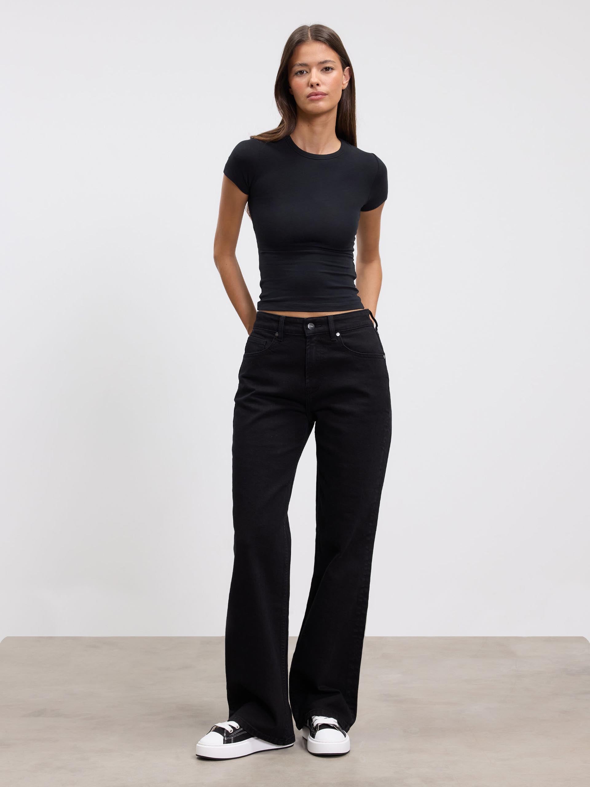 Womens Mid Rise Straight Denim Jean in Black