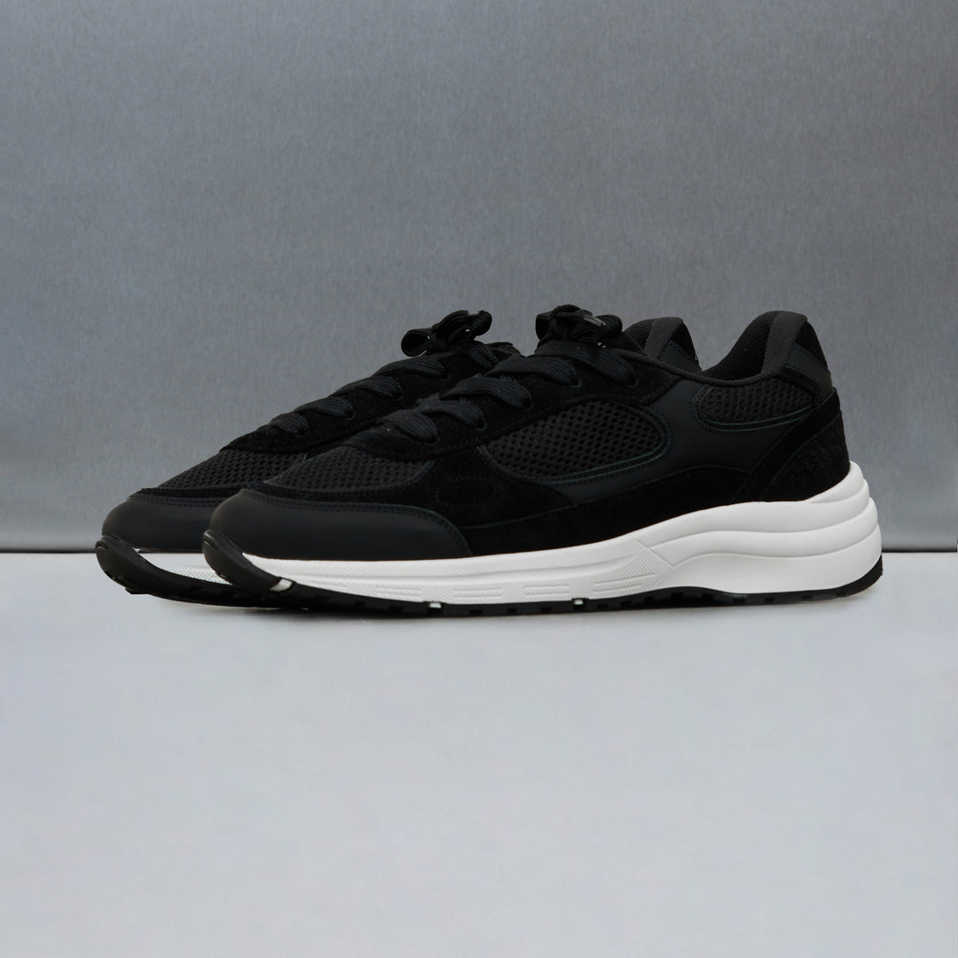 Apollo Runner in Black