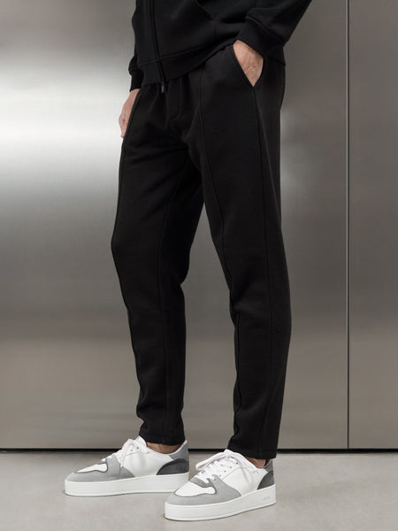 Essential Jogger in Black