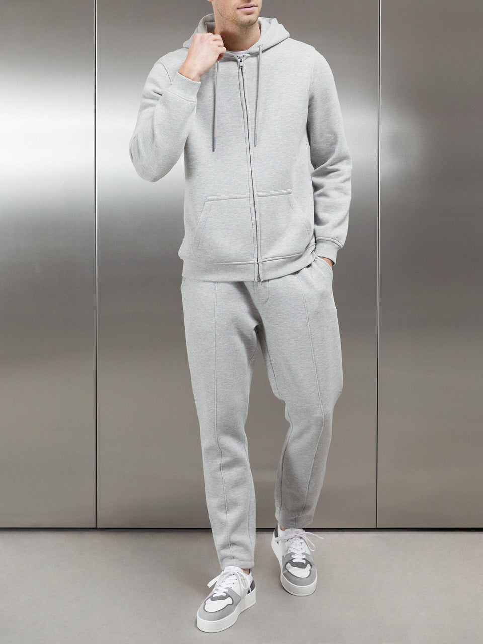 Essential Tapered Jogger in Marl Grey