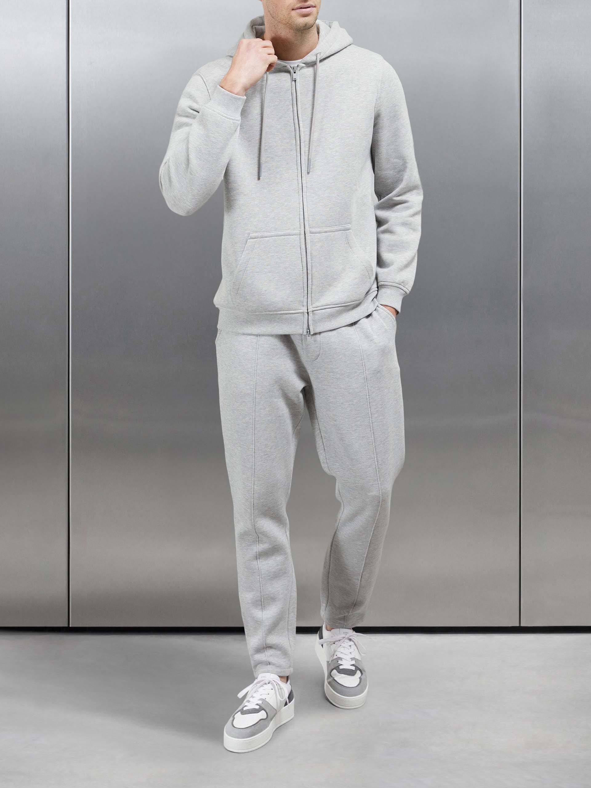 Essential Tapered Jogger in Marl Grey