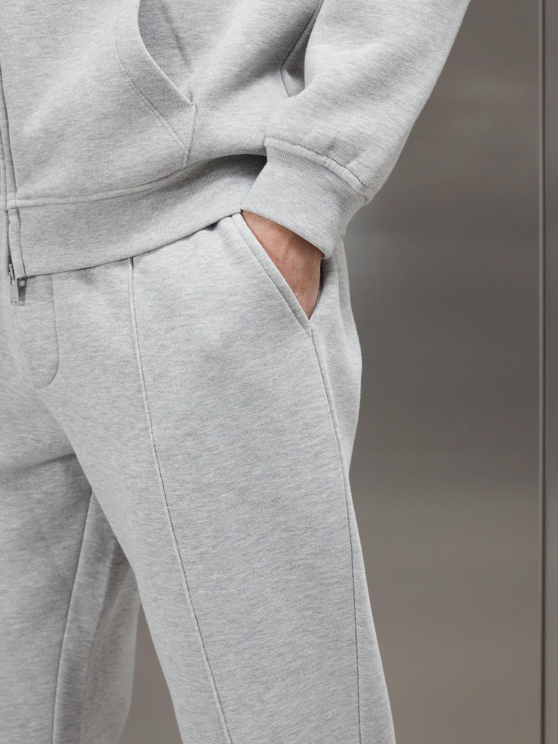 Essential Tapered Jogger in Marl Grey