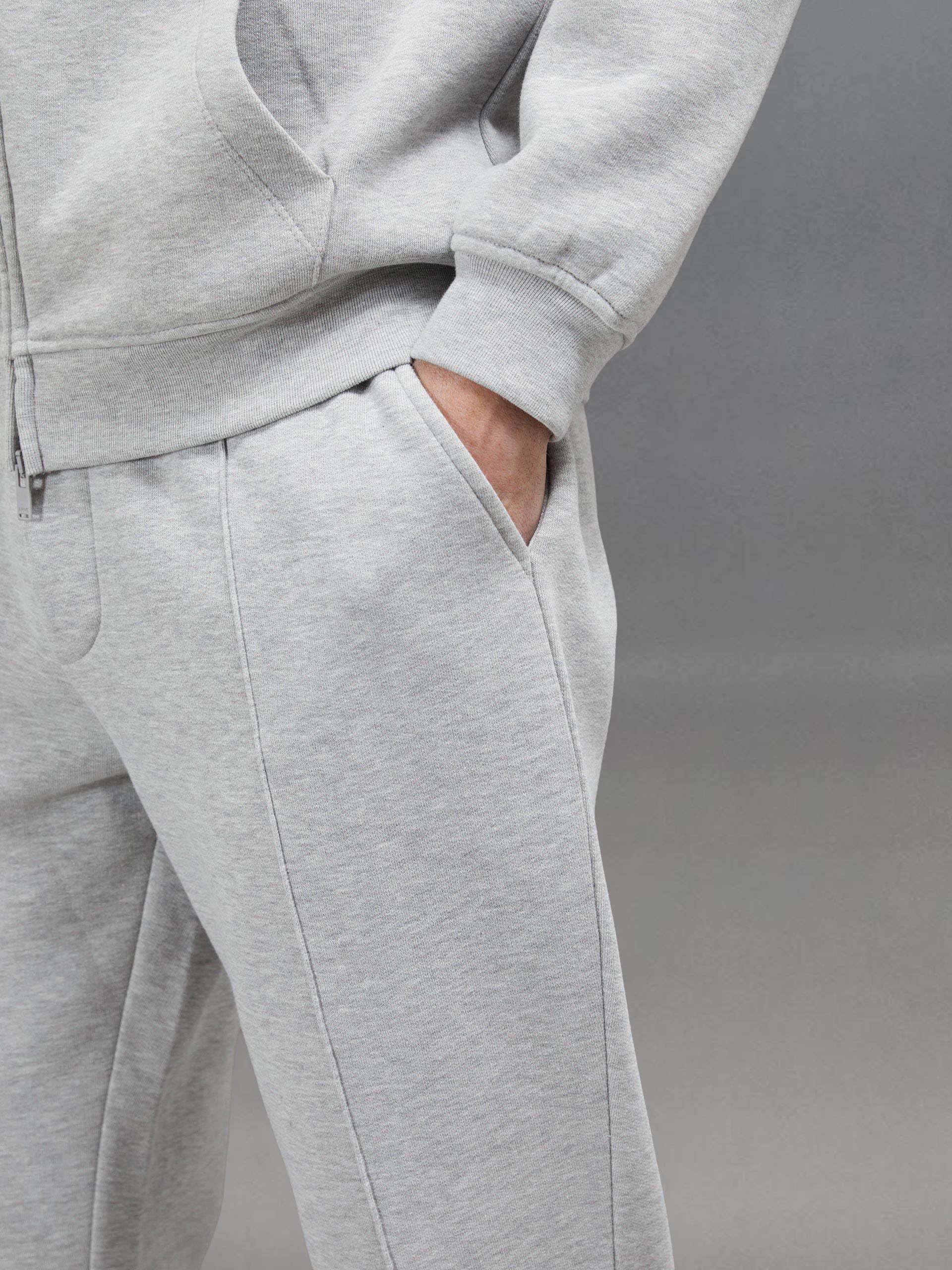 Essential Tapered Jogger in Marl Grey