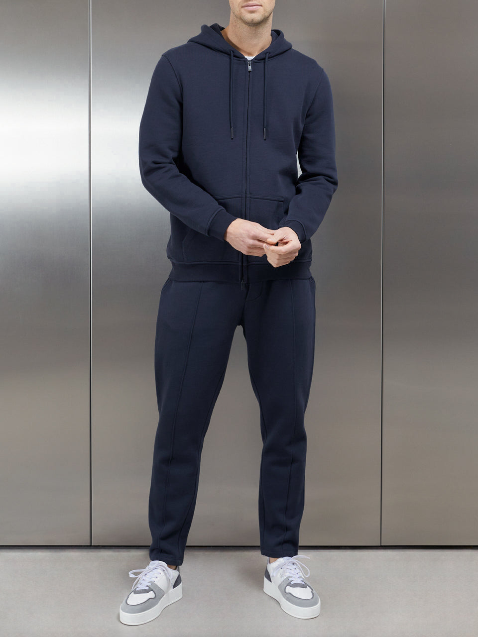Essential Tapered Jogger in Navy