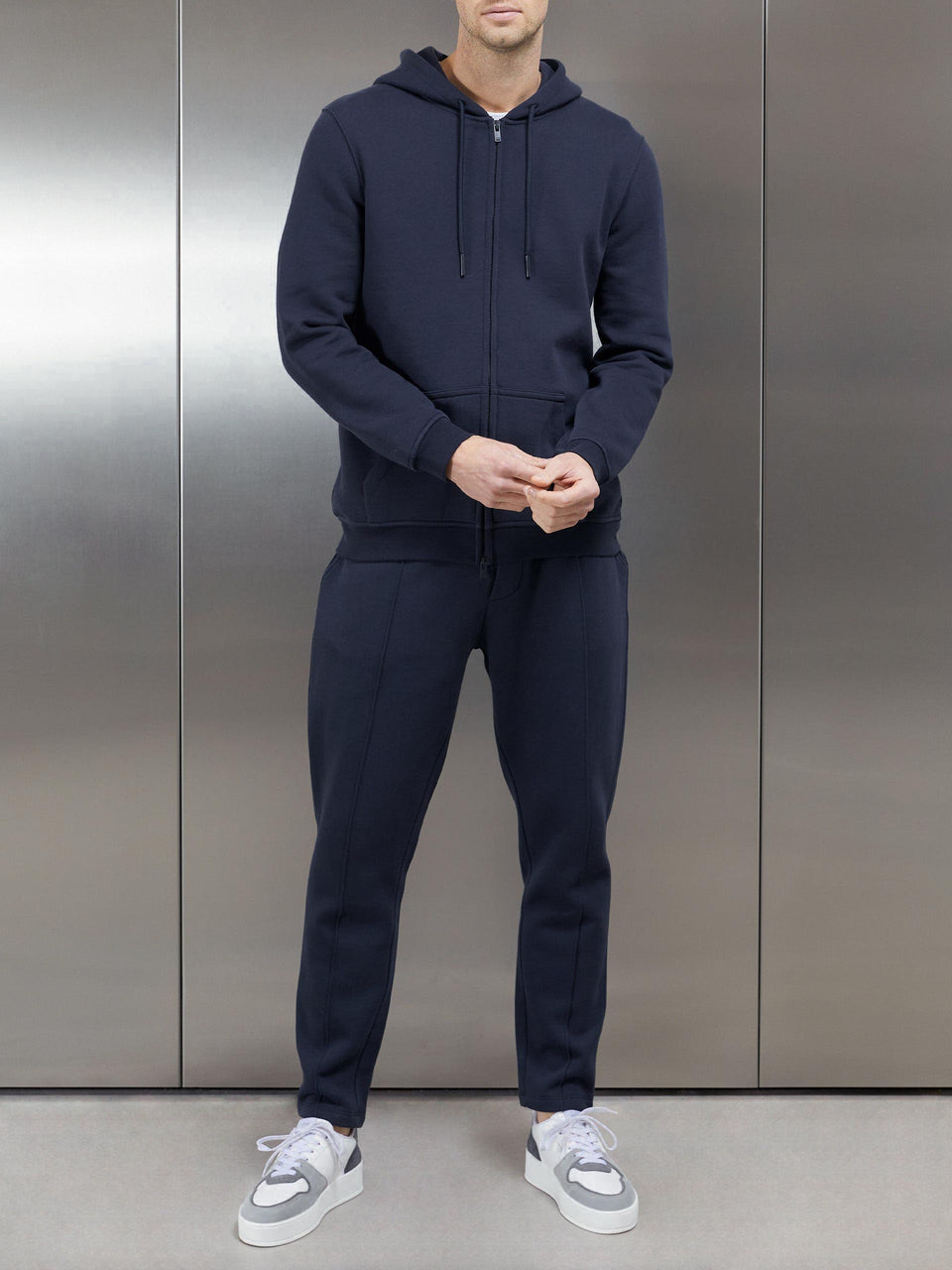 Essential Tapered Jogger in Navy