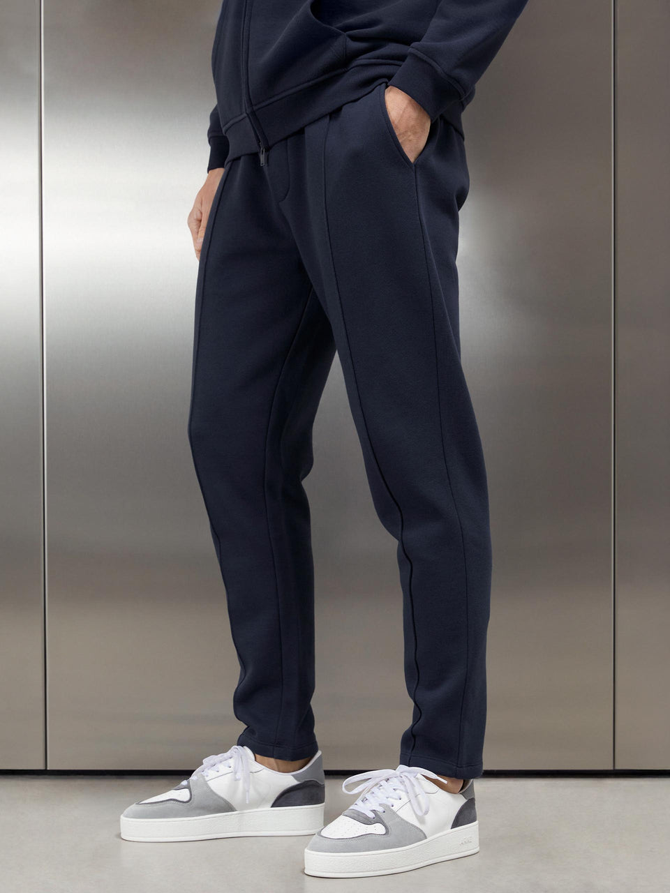 Essential Tapered Jogger in Navy