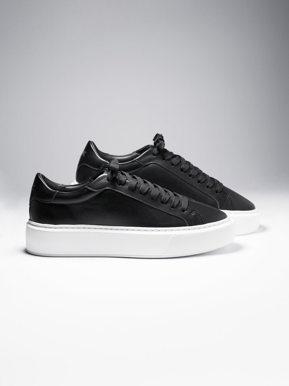 Essential Leather Trainer in Black