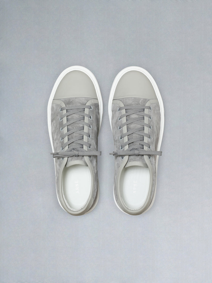 Essential Leather Toe Cap Trainer in Grey