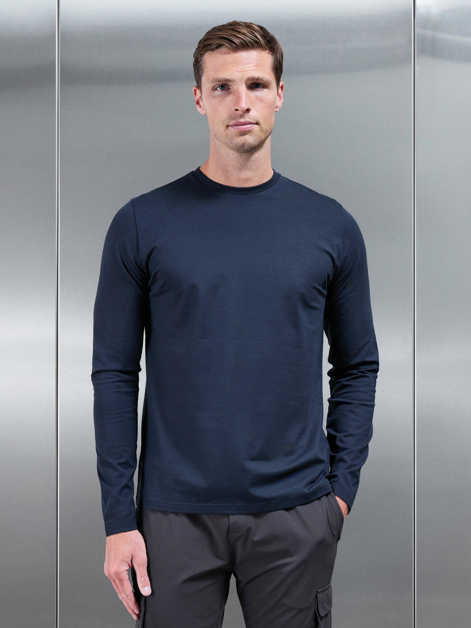 Essential Long Sleeve Slim Fit Stretch T-Shirt in Navy