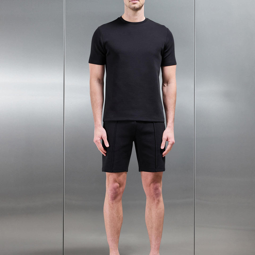 Everyday Luxe Short in Black