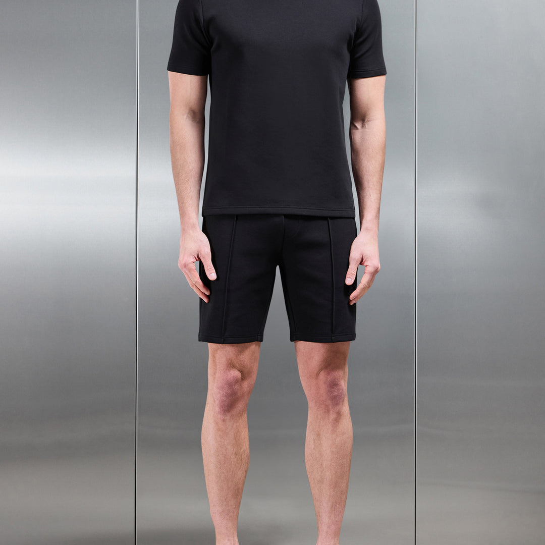 Everyday Luxe Short in Black