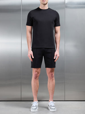 Everyday Luxe Short in Black