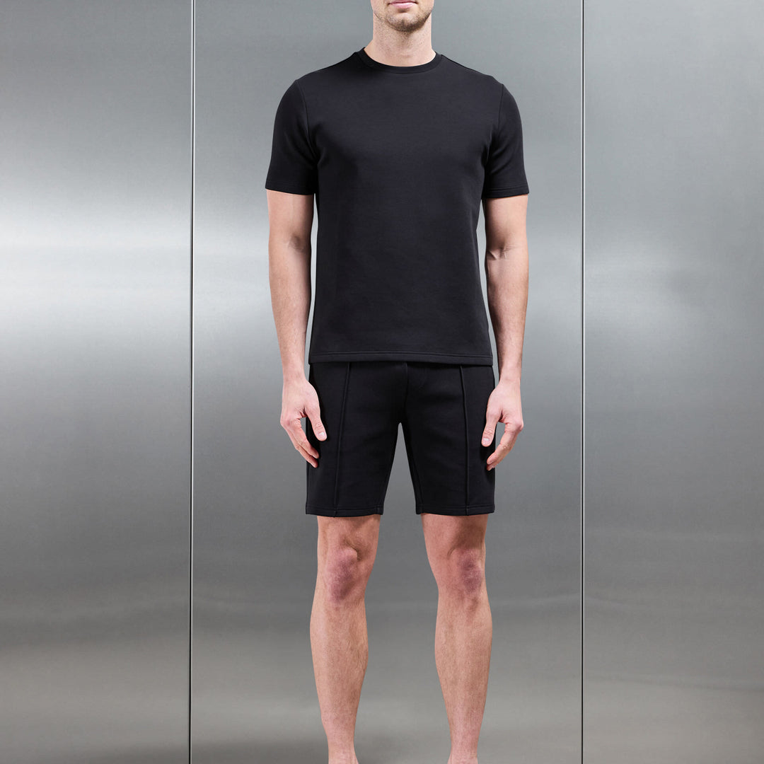 Everyday Luxe Short in Black