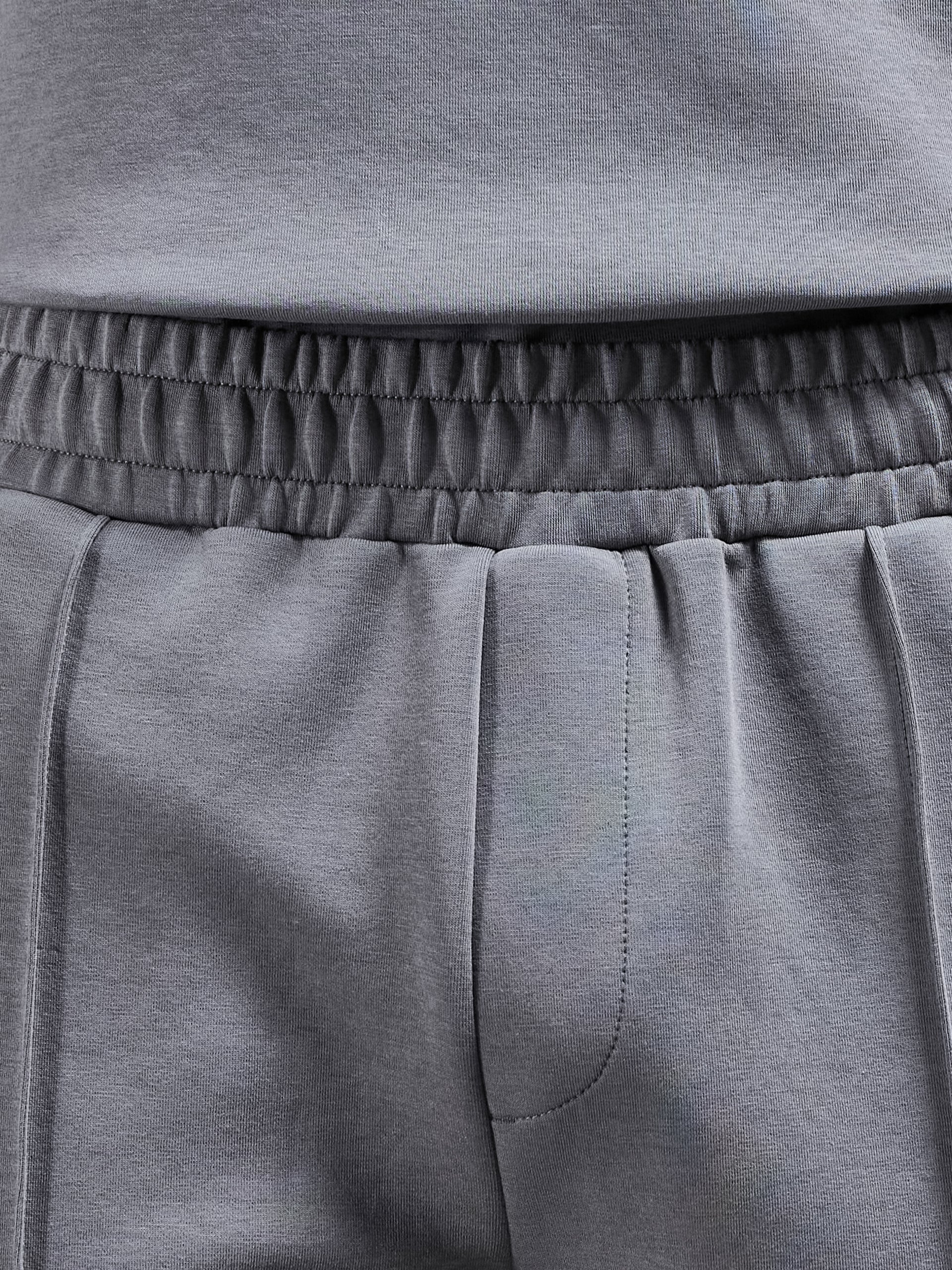 Everyday Luxe Short in Grey