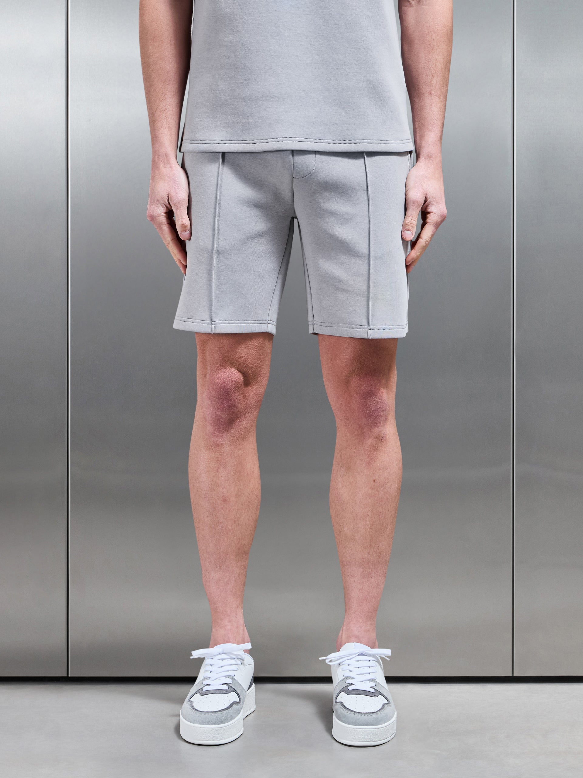 Everyday Luxe Short in Mid Grey