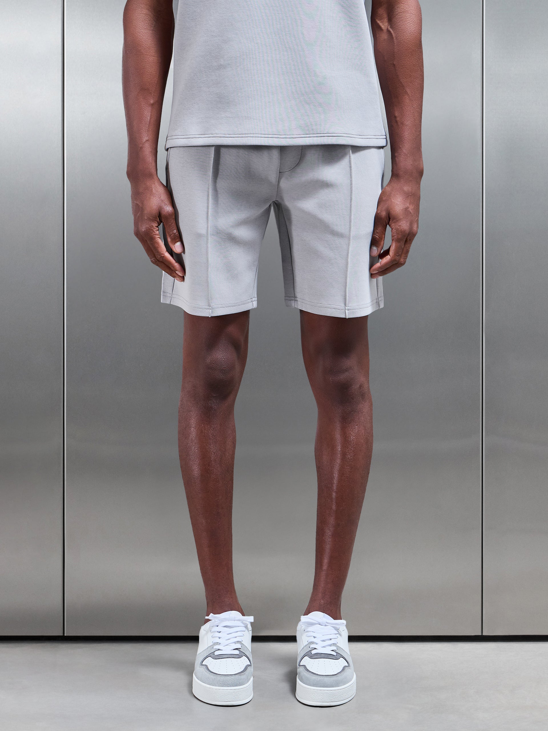 Everyday Luxe Short in Mid Grey