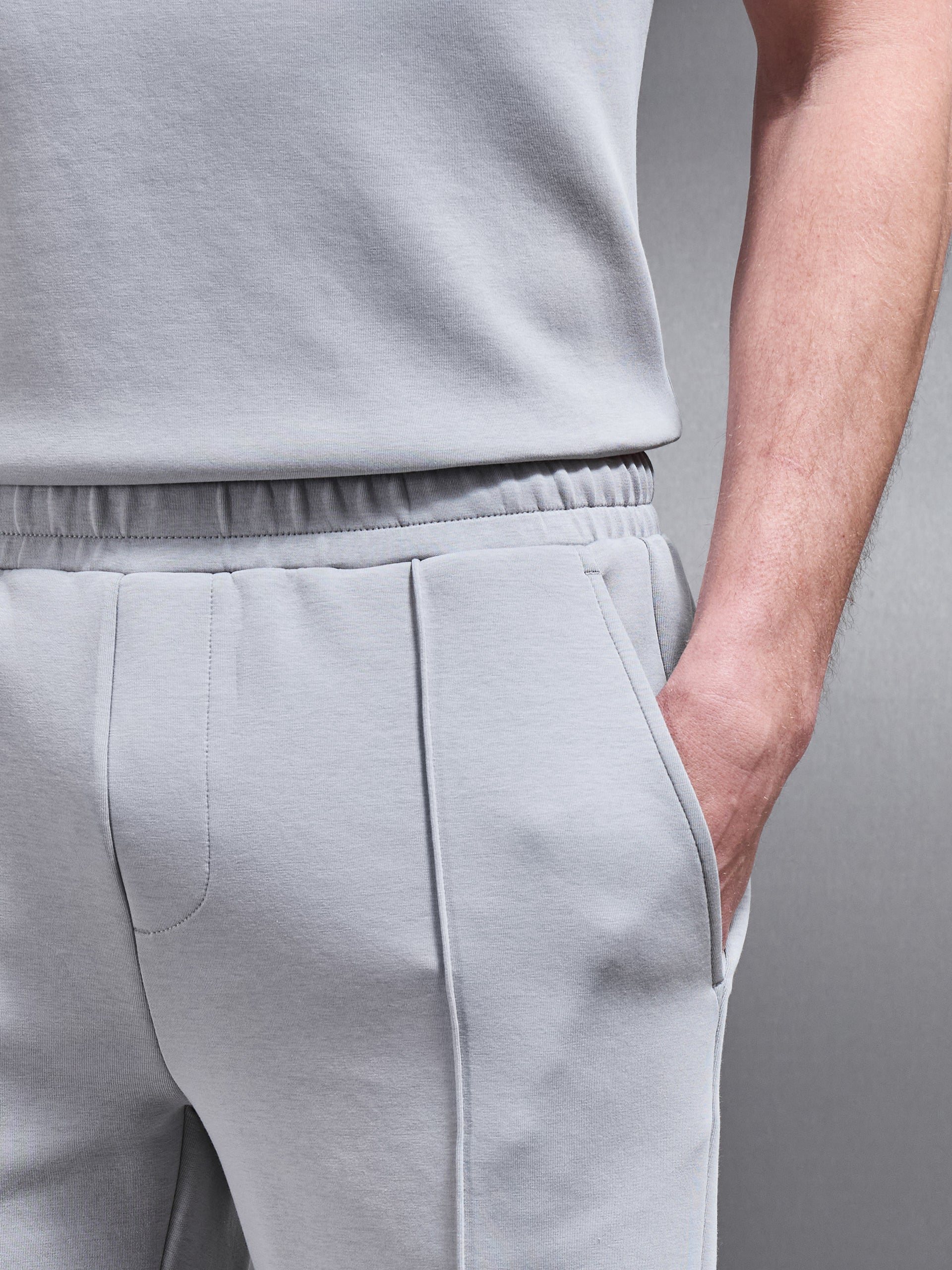 Everyday Luxe Short in Mid Grey