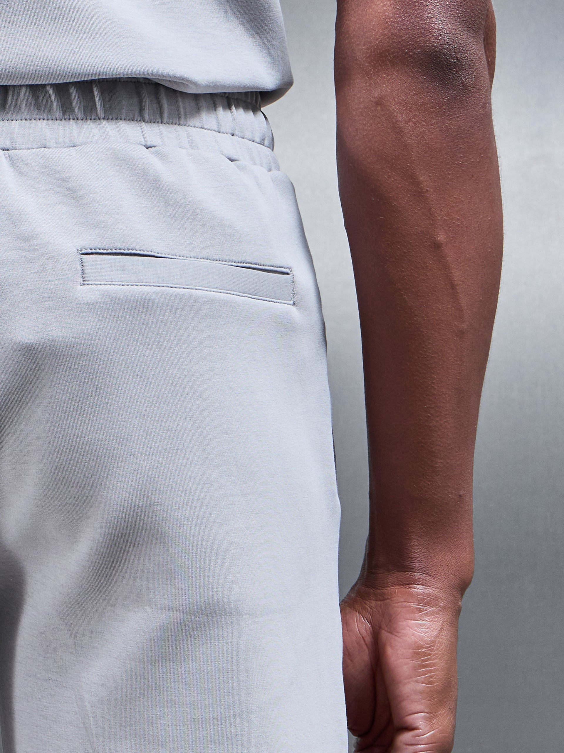 Everyday Luxe Short in Mid Grey