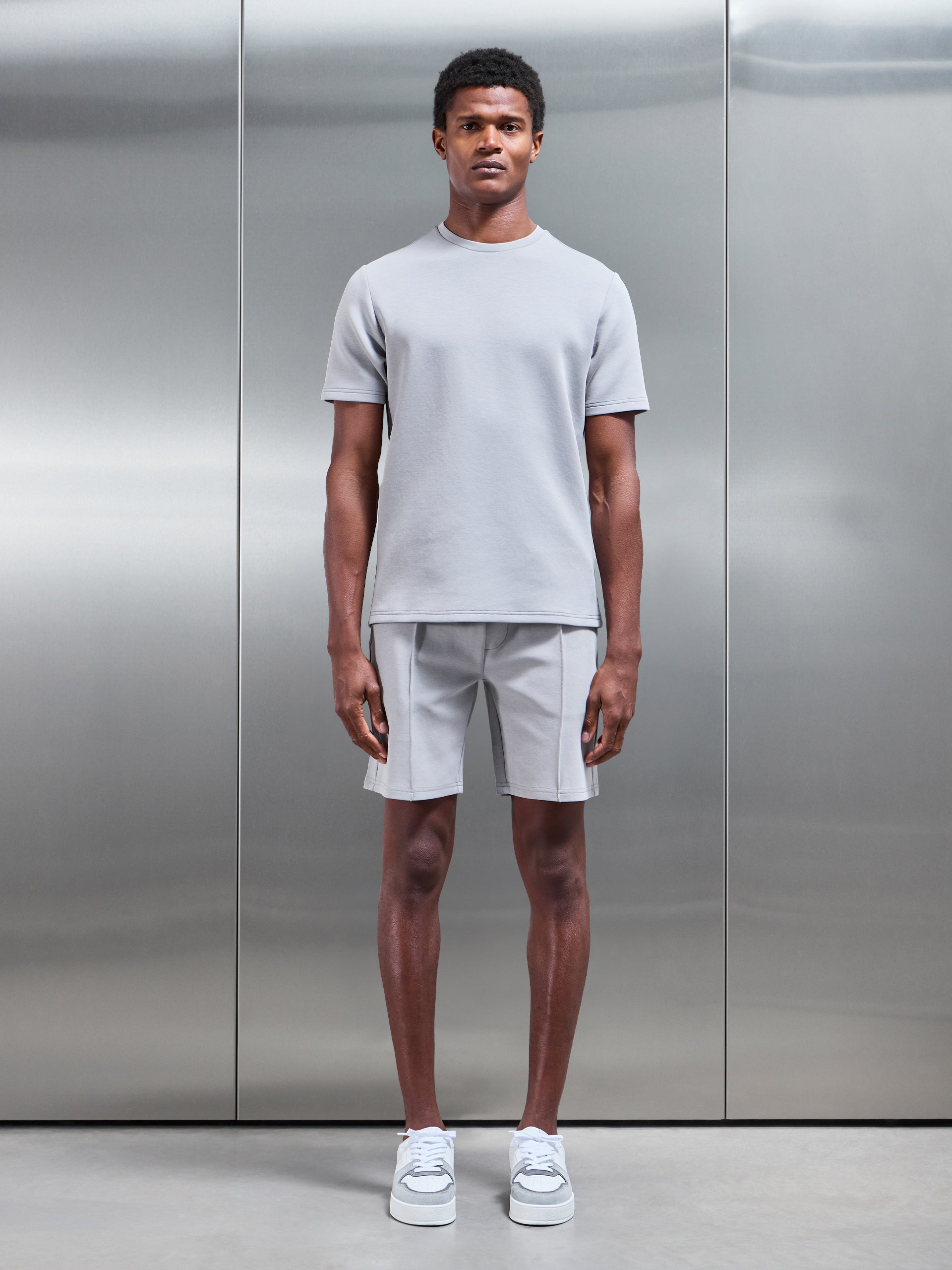 Everyday Luxe Short in Mid Grey
