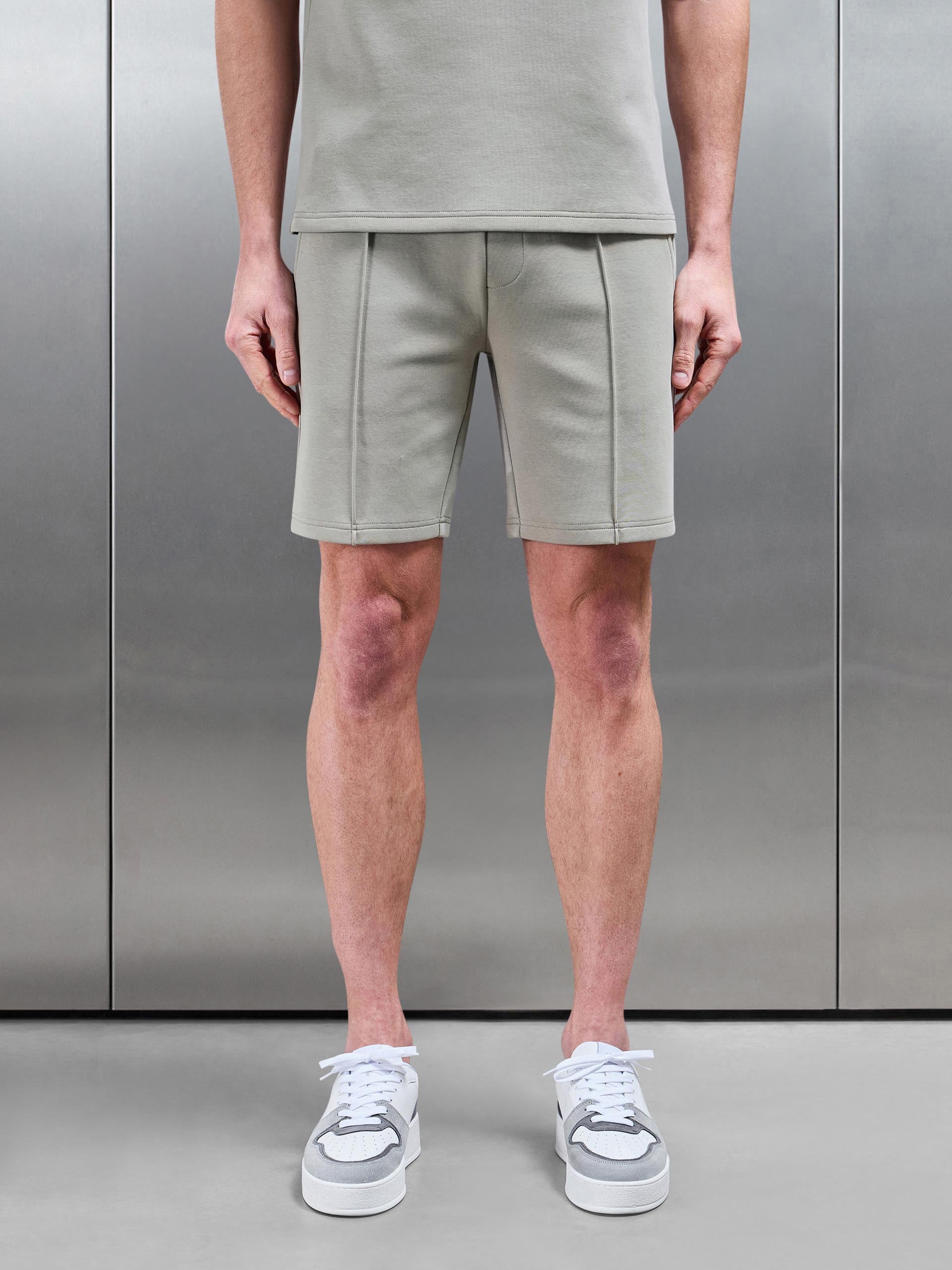 Everyday Luxe Short in Stone