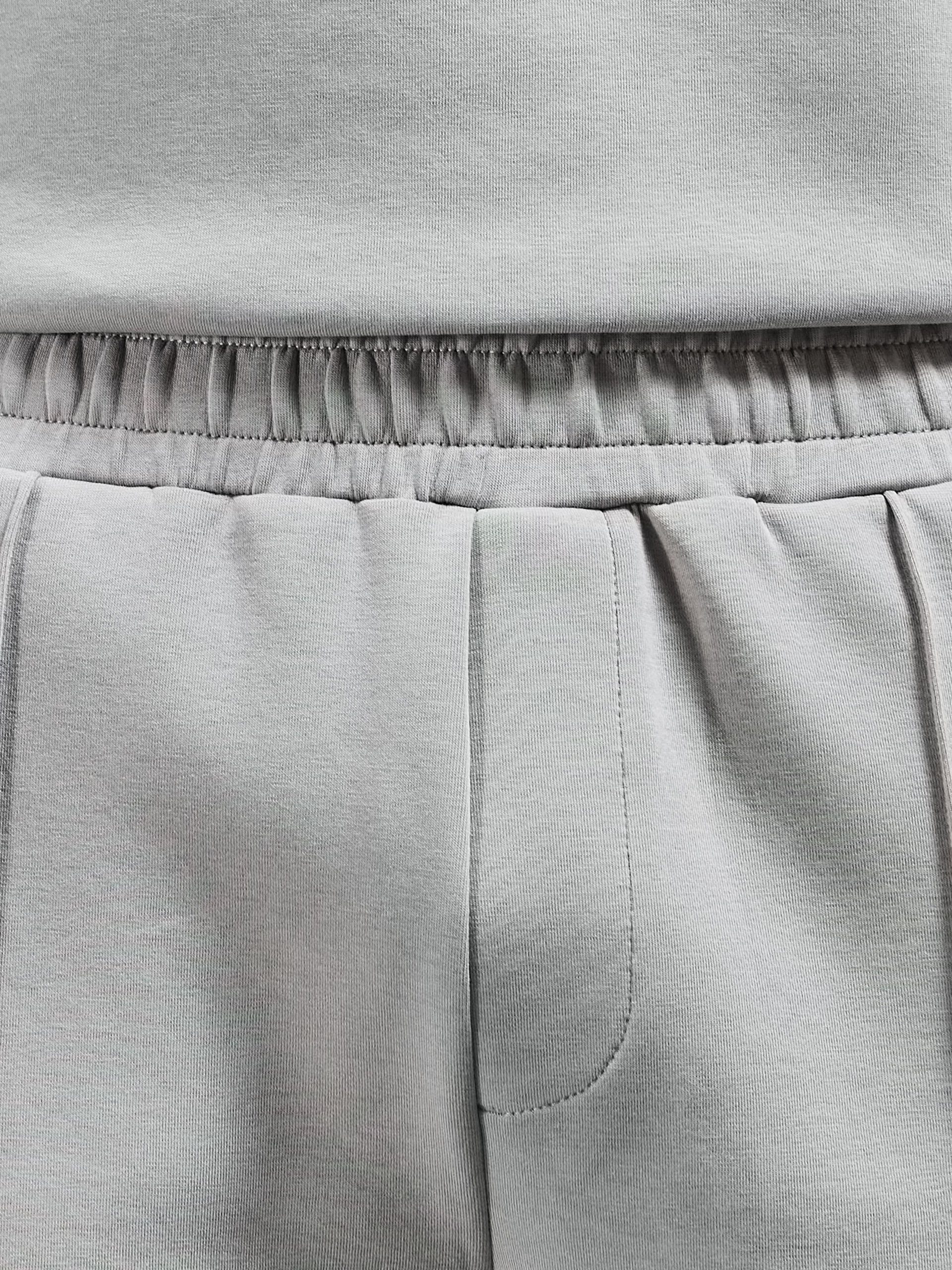 Everyday Luxe Short in Stone