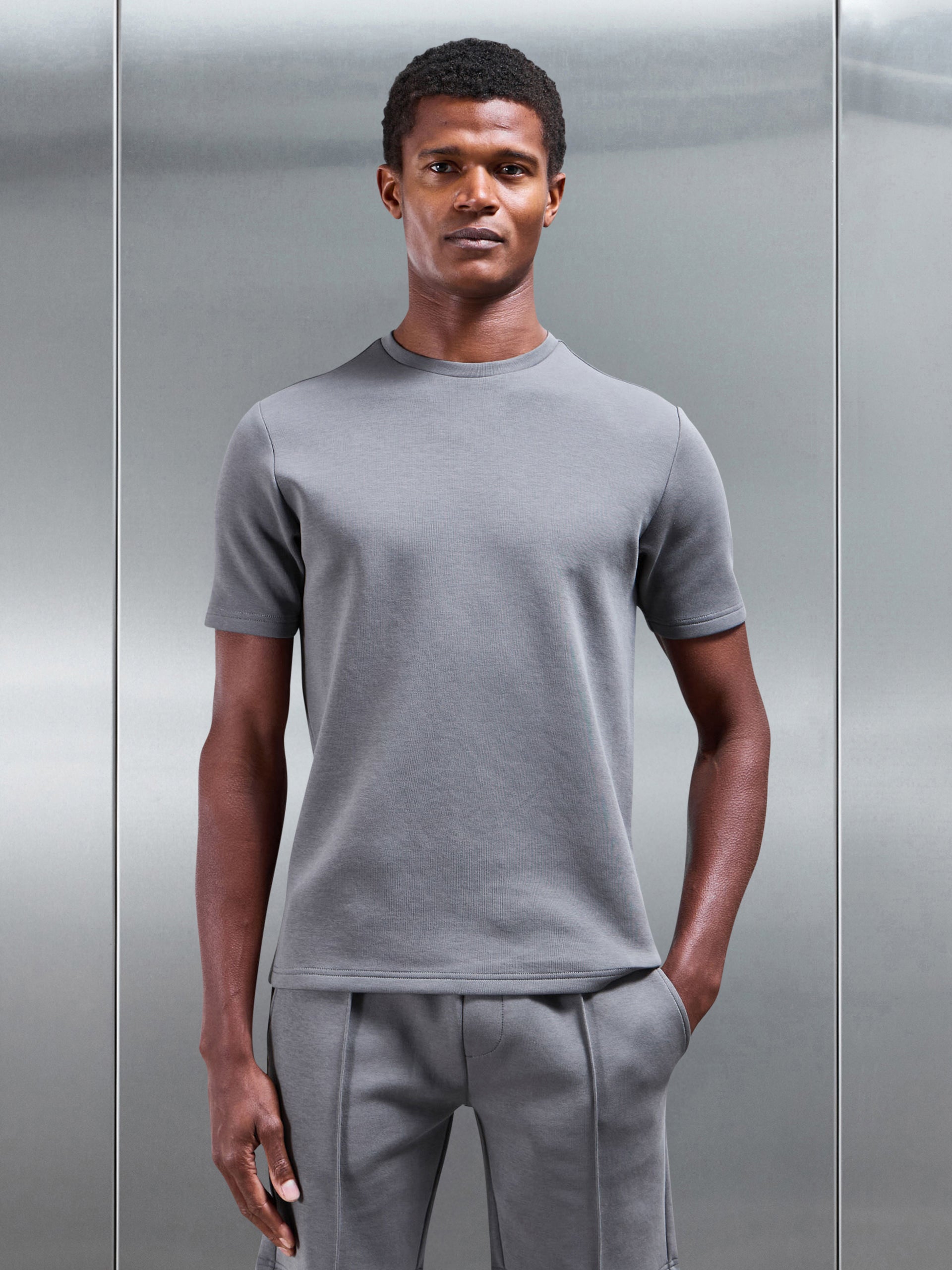 Everyday Luxe T-Shirt in Grey