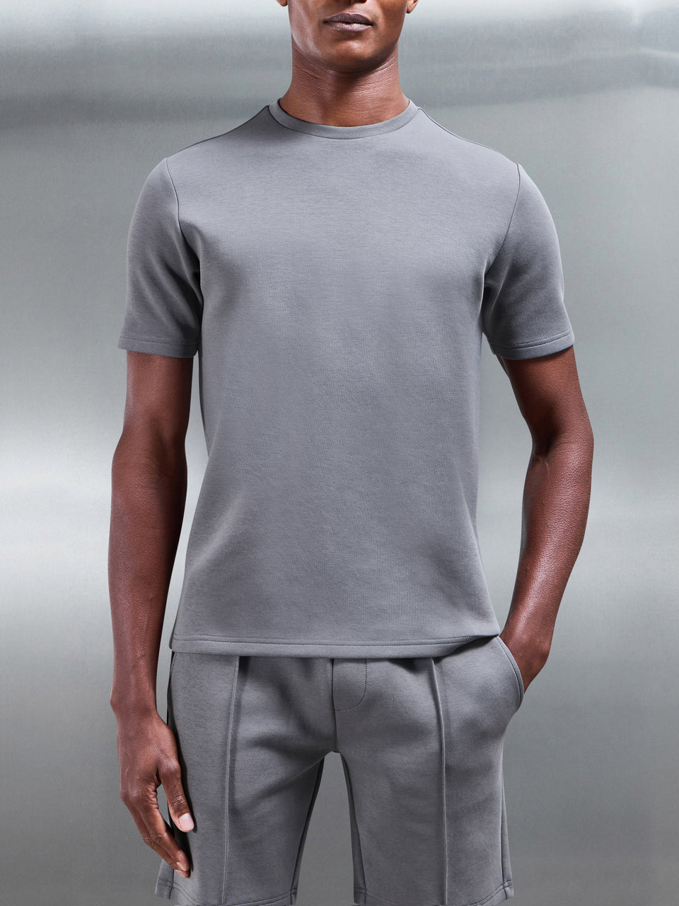 Everyday Luxe T-Shirt in Grey