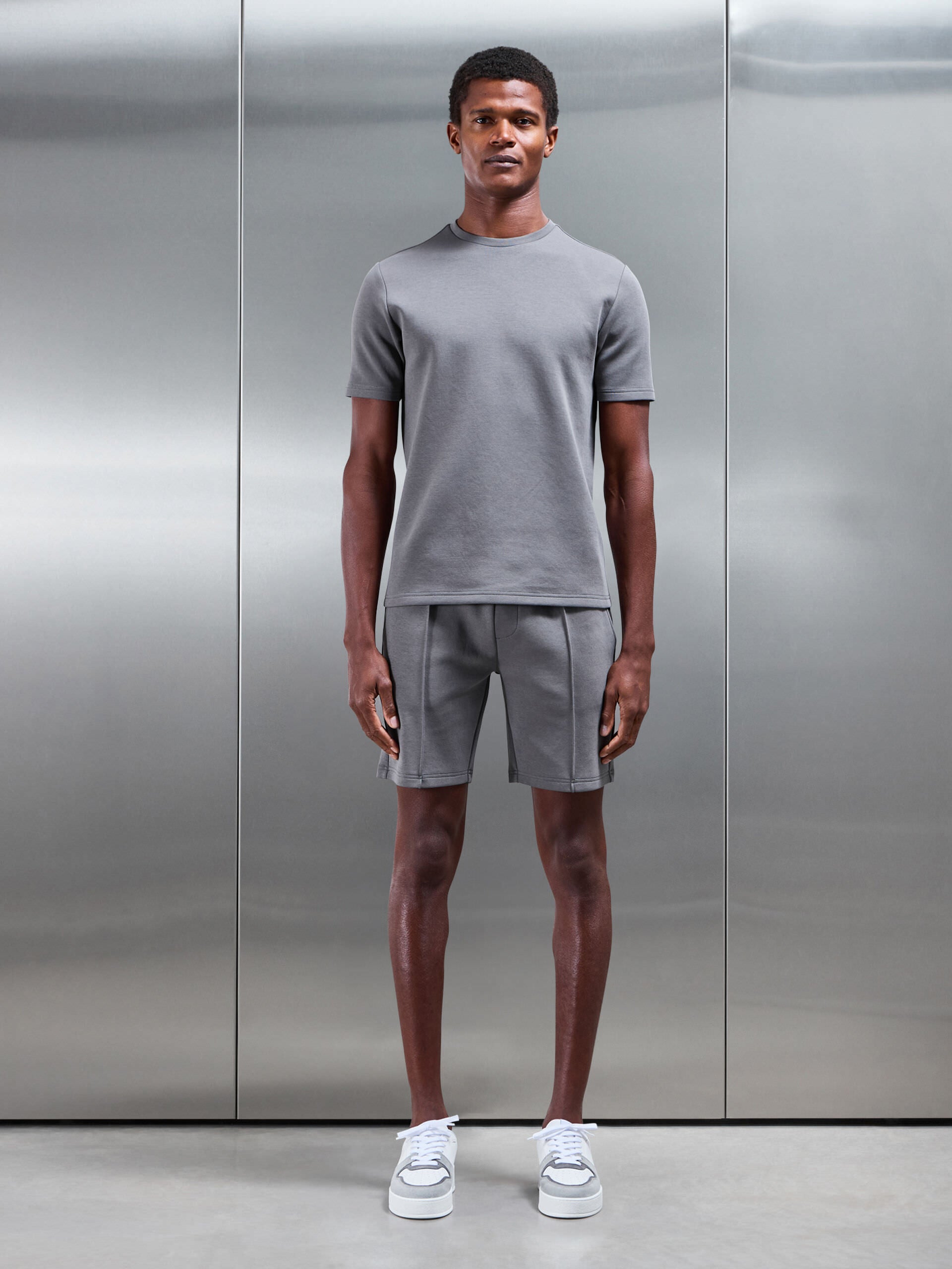 Everyday Luxe T-Shirt in Grey