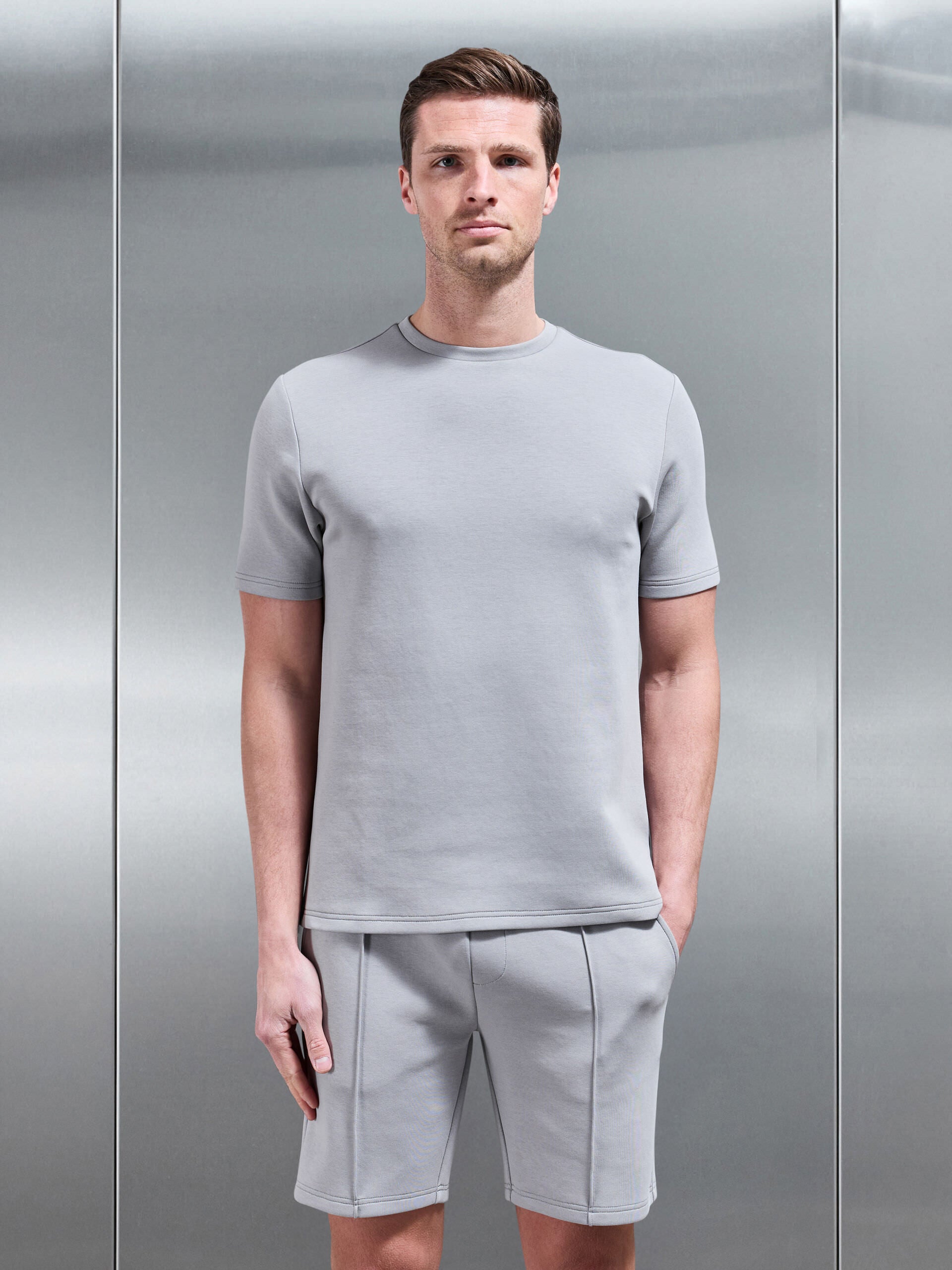 Everyday Luxe T-Shirt in Mid Grey