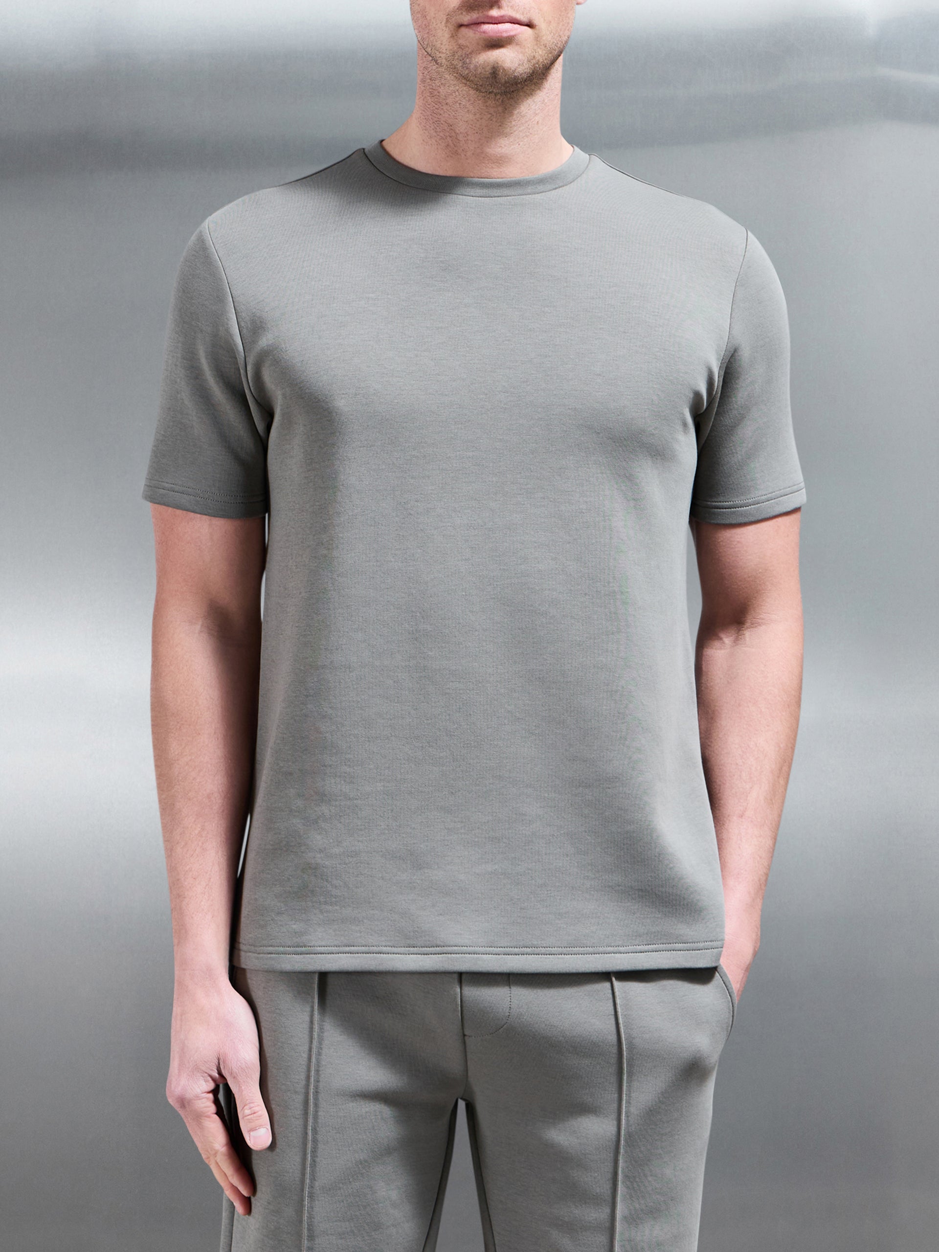 Everyday Luxe T-Shirt in Olive