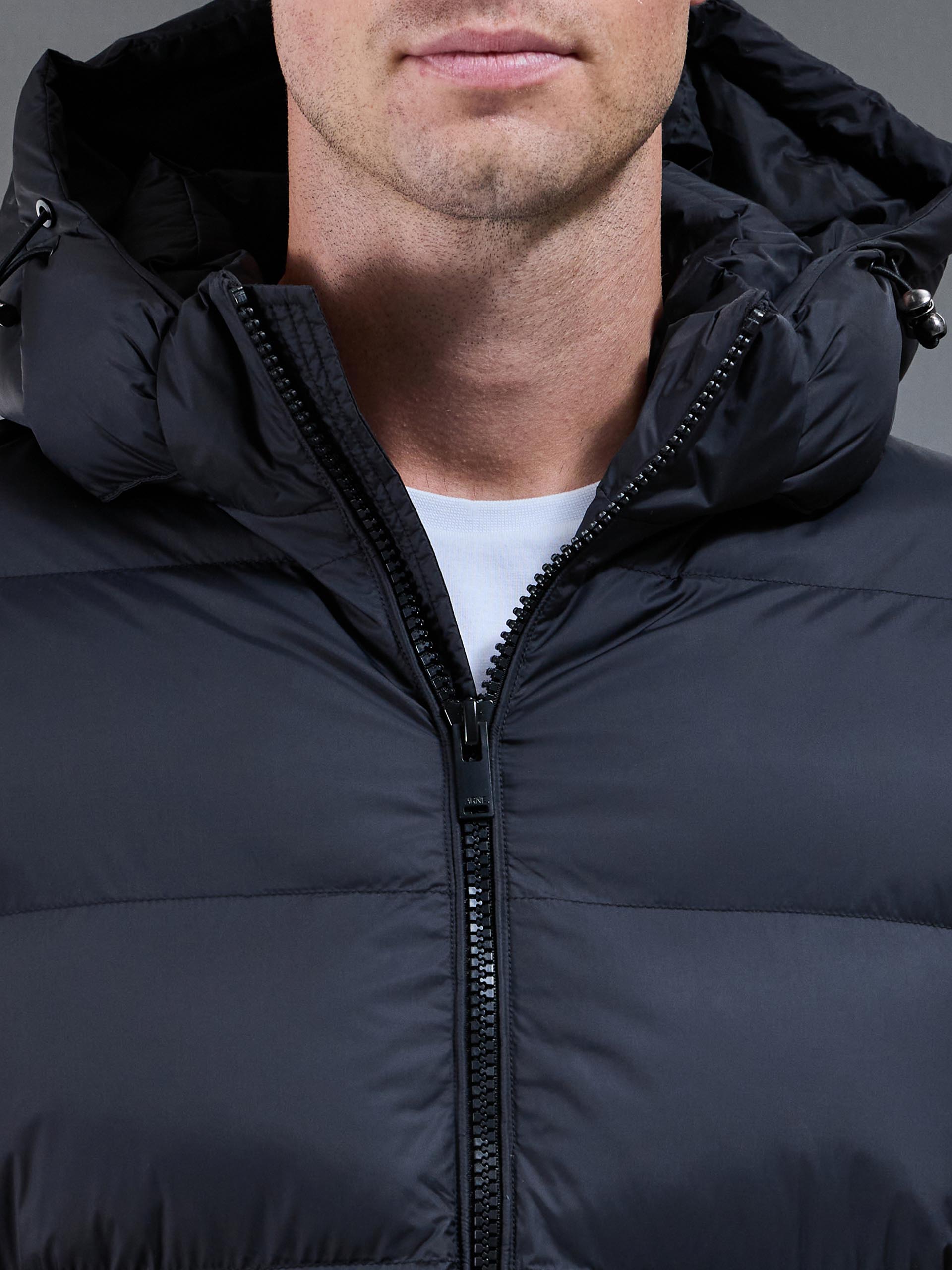 Arne Essential Mid Length Puffer Jacket Neck Line